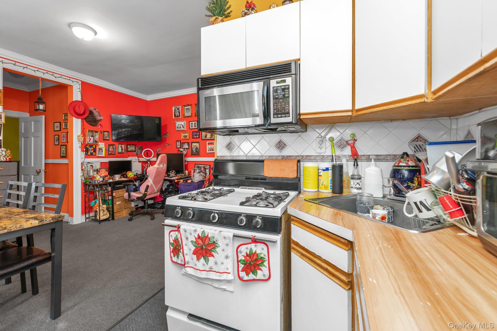 91-10 34th Avenue 6k Property Photo 7