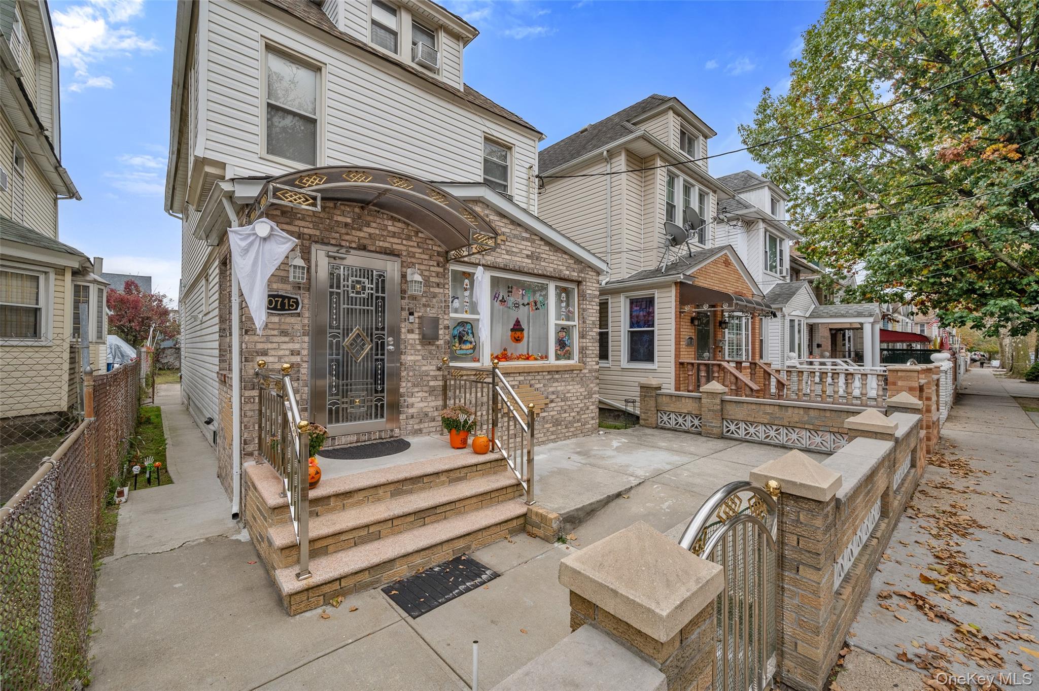 10715 Lefferts Boulevard Property Photo 1