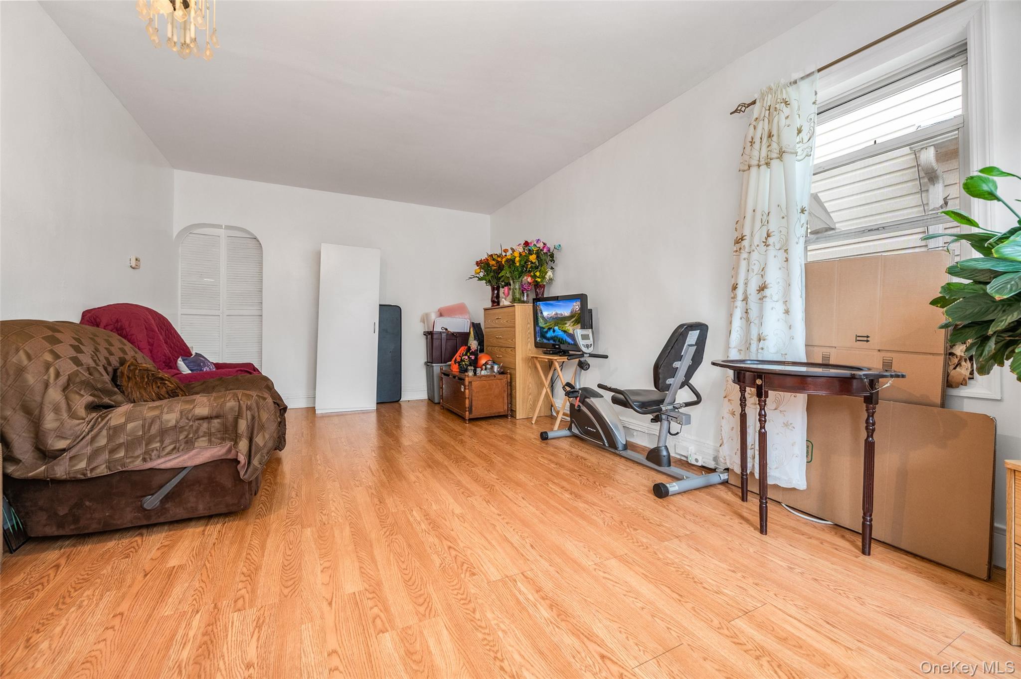10715 Lefferts Boulevard Property Photo 2