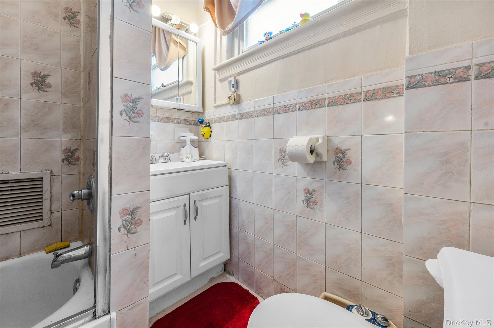 10715 Lefferts Boulevard Property Photo 4