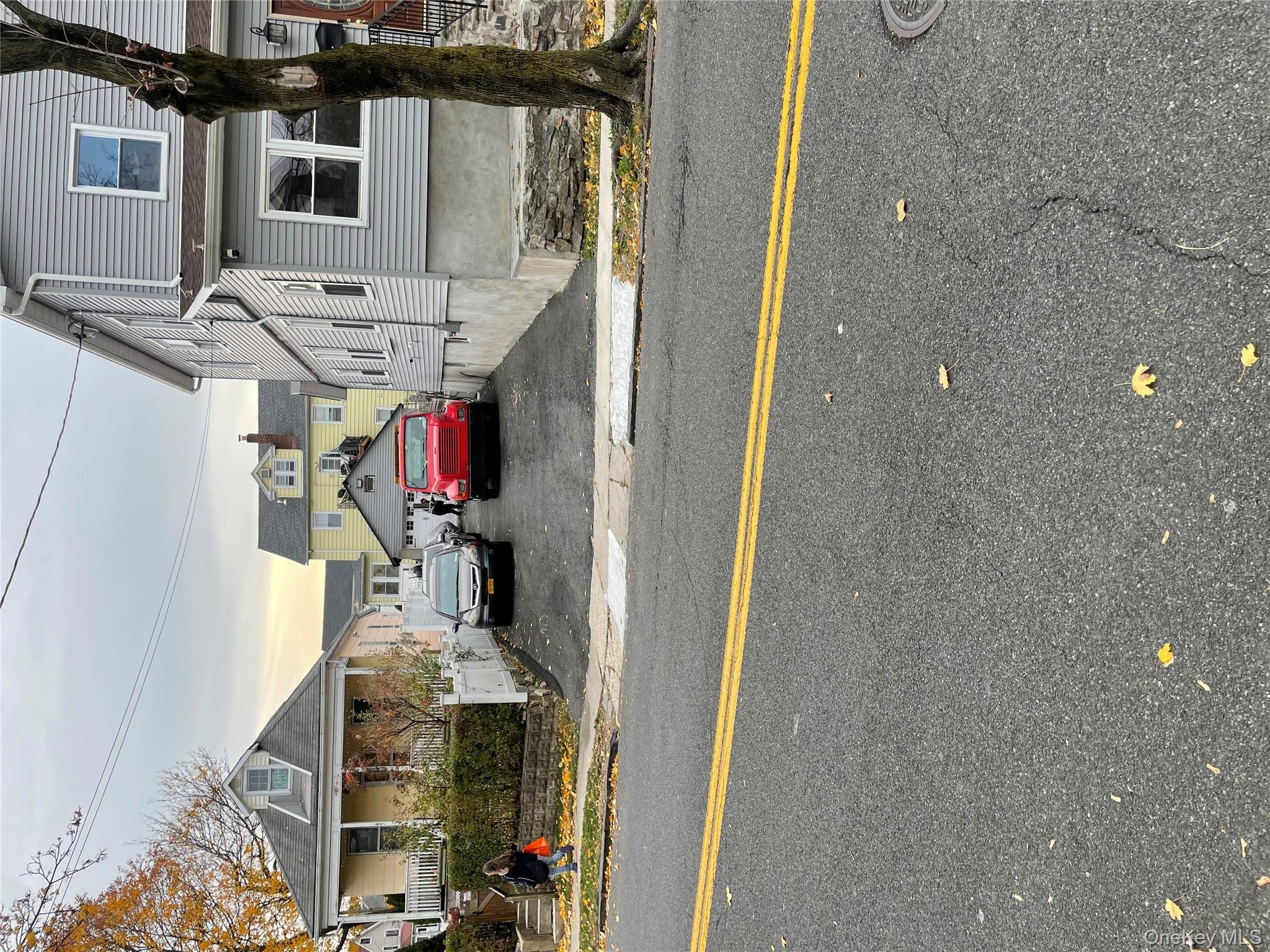 953 Mile Square Road Property Photo 2