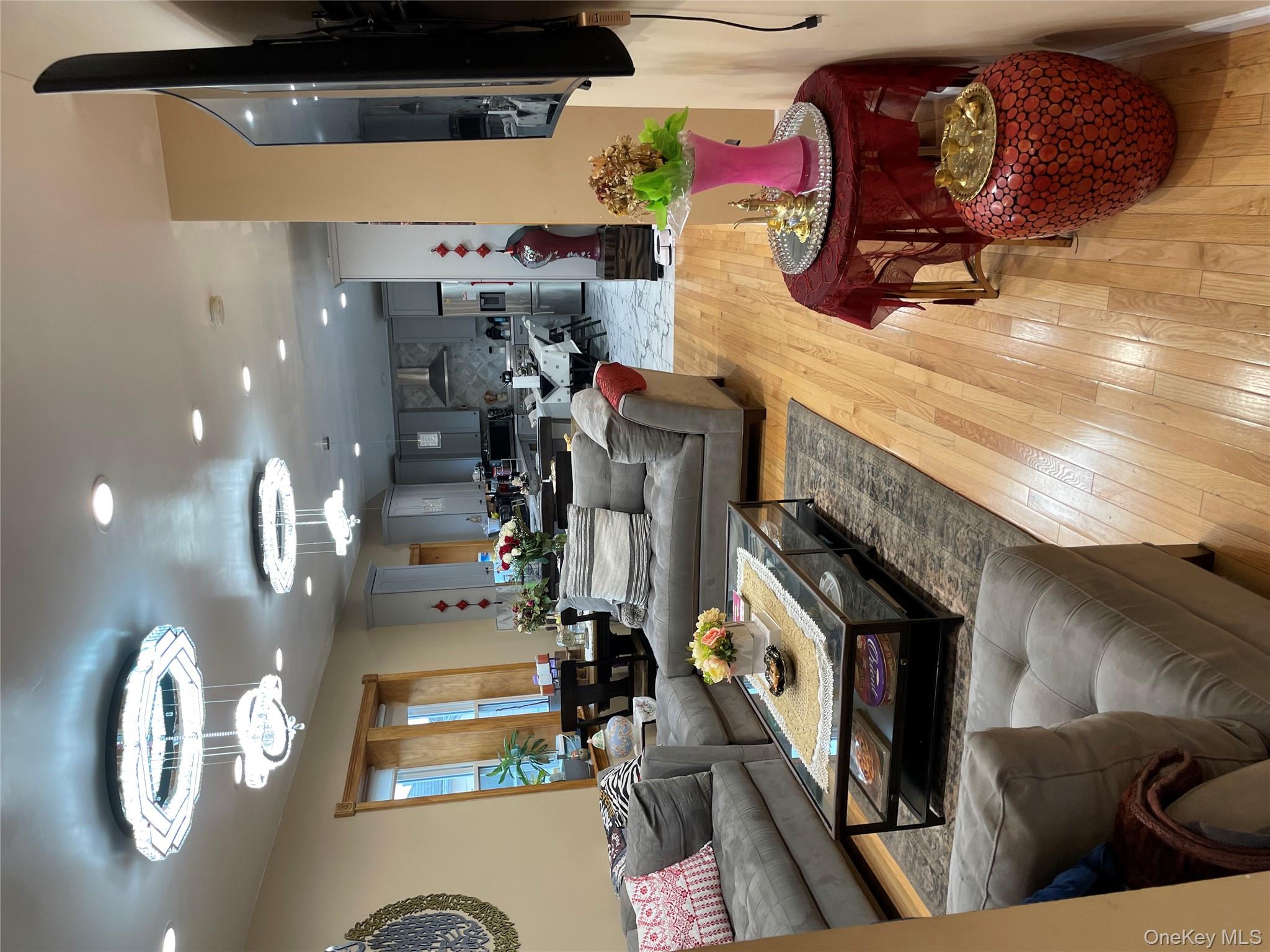 953 Mile Square Road Property Photo 7