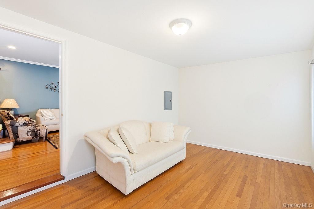 160-36 99th Street Property Photo 3