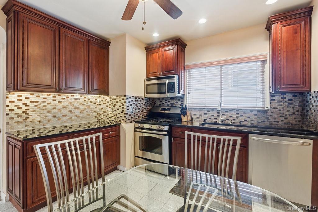 160-36 99th Street Property Photo 10