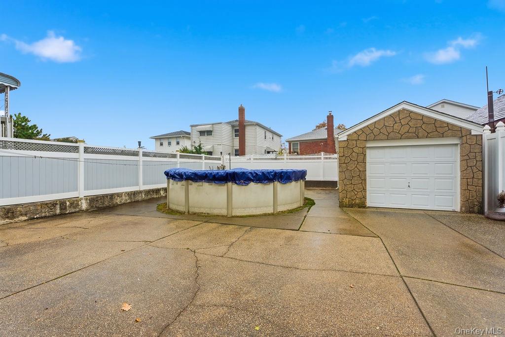 160-36 99th Street Property Photo 21