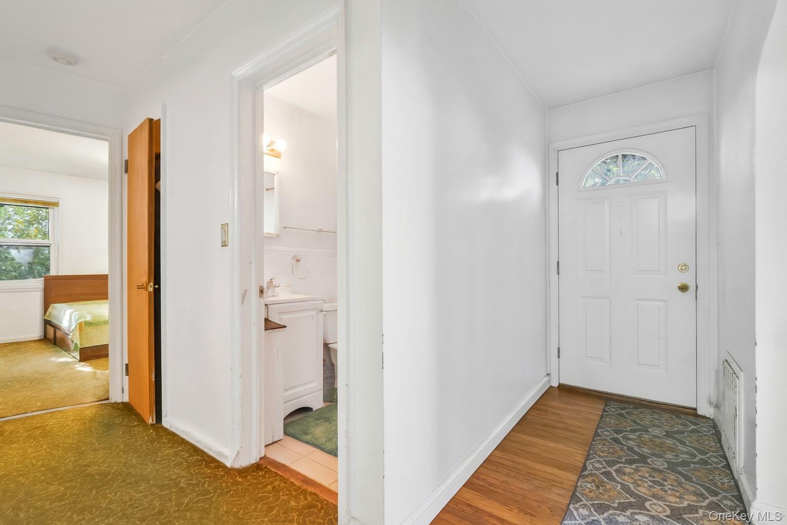 303 Nassau Boulevard Property Photo 5