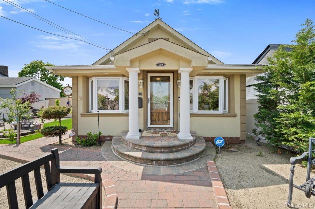 115 Bayswater Boulevard Property Photo 1