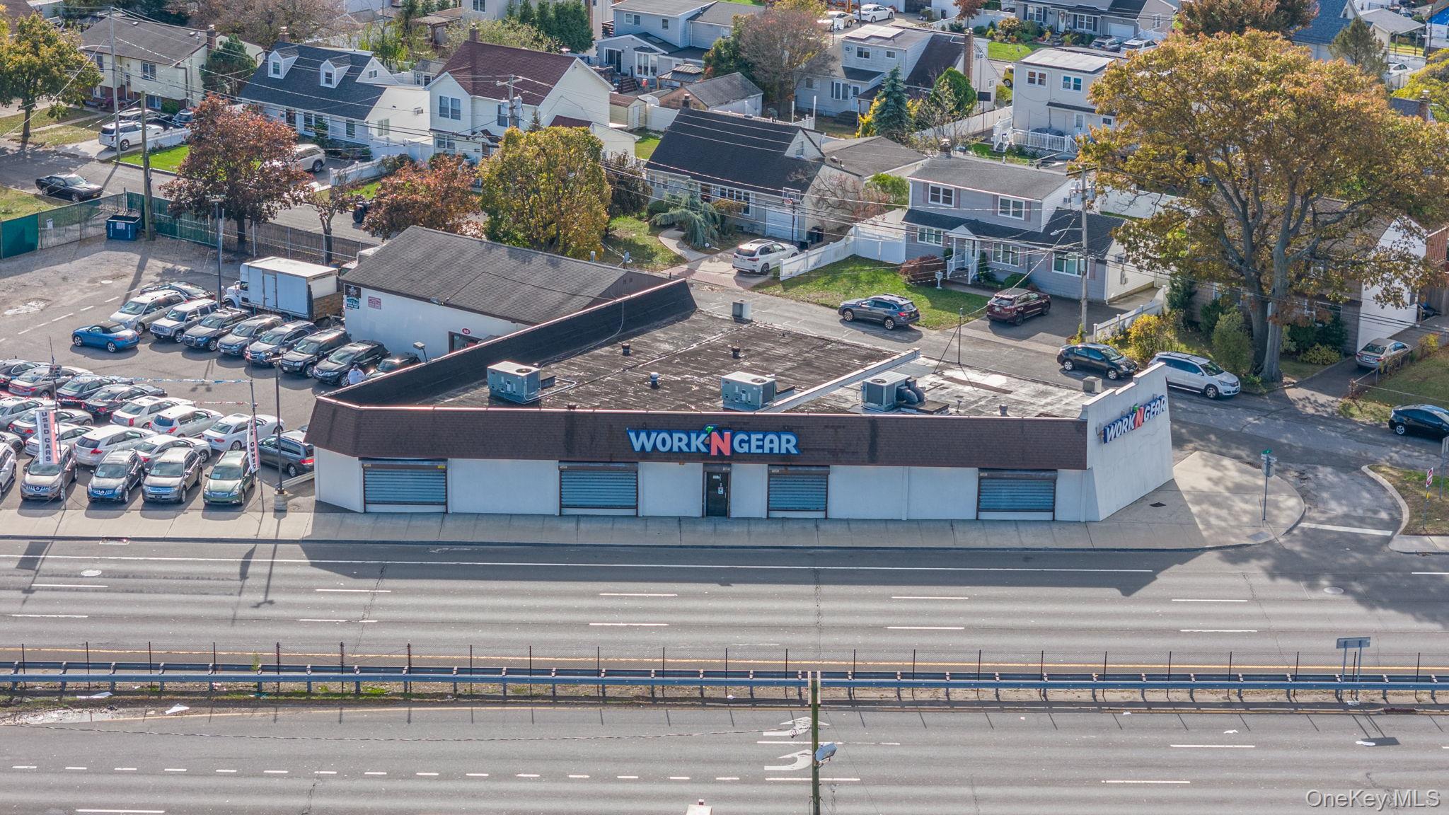 150 W Sunrise Highway Property Photo 1