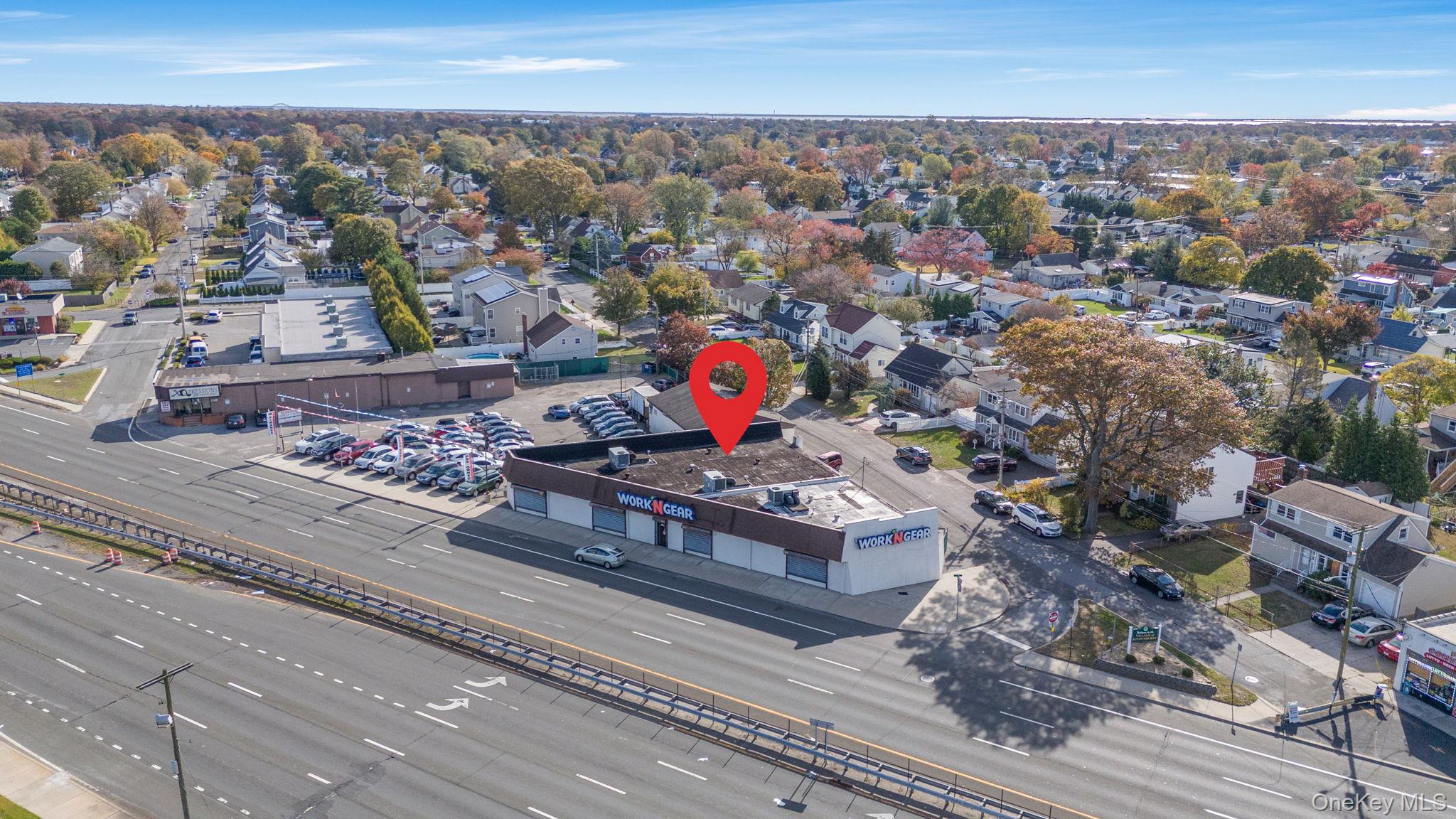 150 W Sunrise Highway Property Photo 3