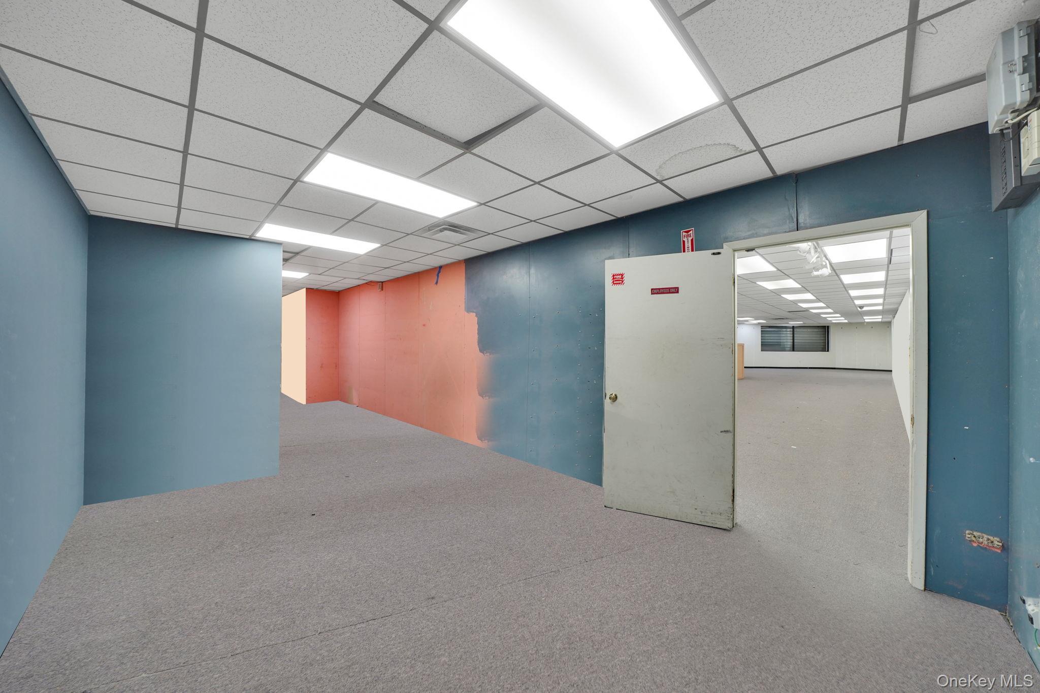 150 W Sunrise Highway Property Photo 14