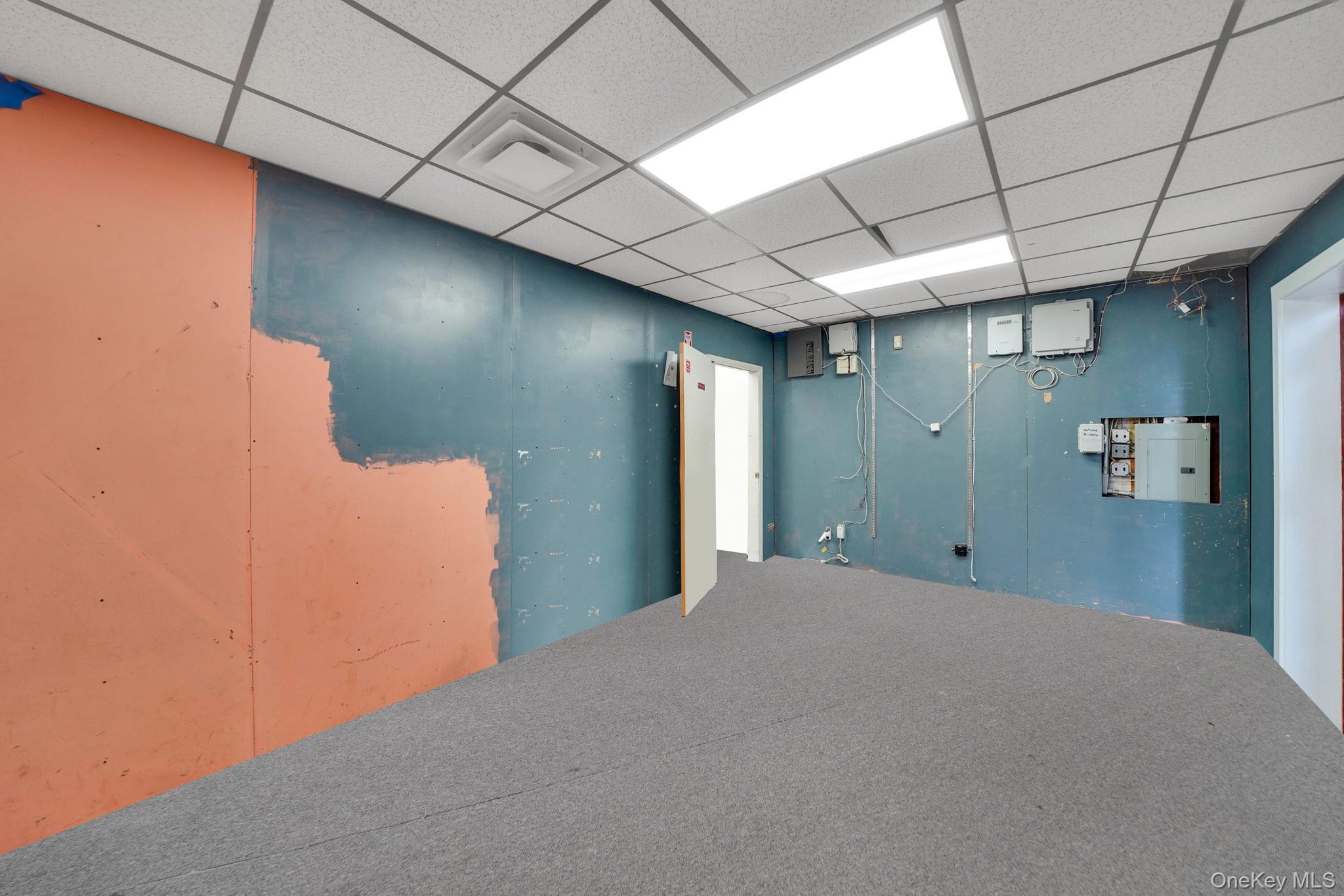 150 W Sunrise Highway Property Photo 16