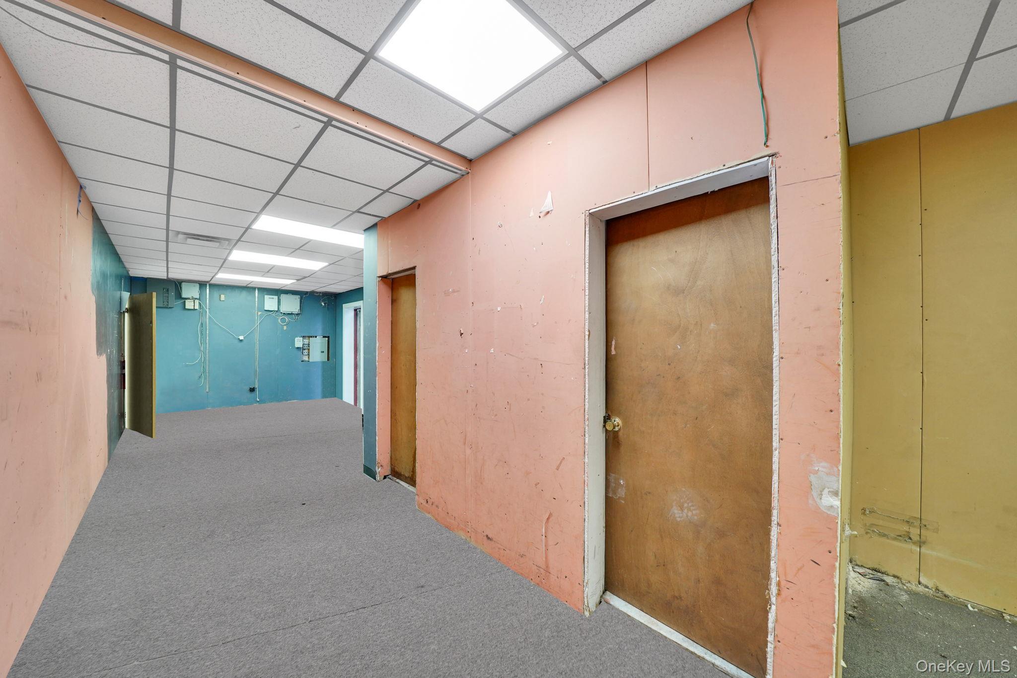 150 W Sunrise Highway Property Photo 18