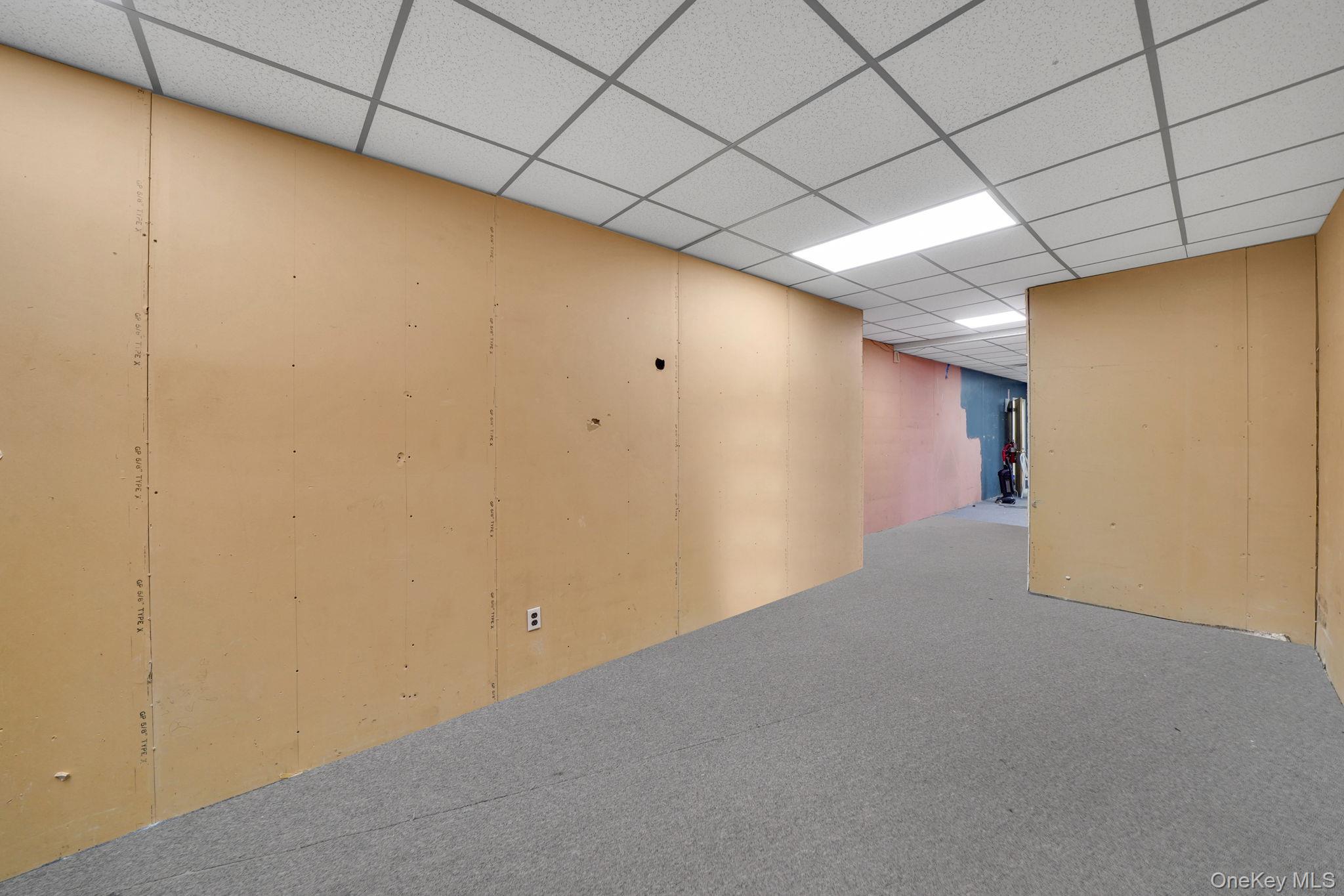 150 W Sunrise Highway Property Photo 23