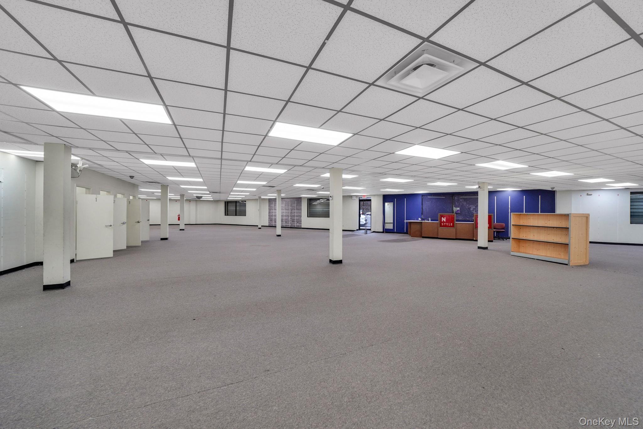 150 W Sunrise Highway Property Photo 24