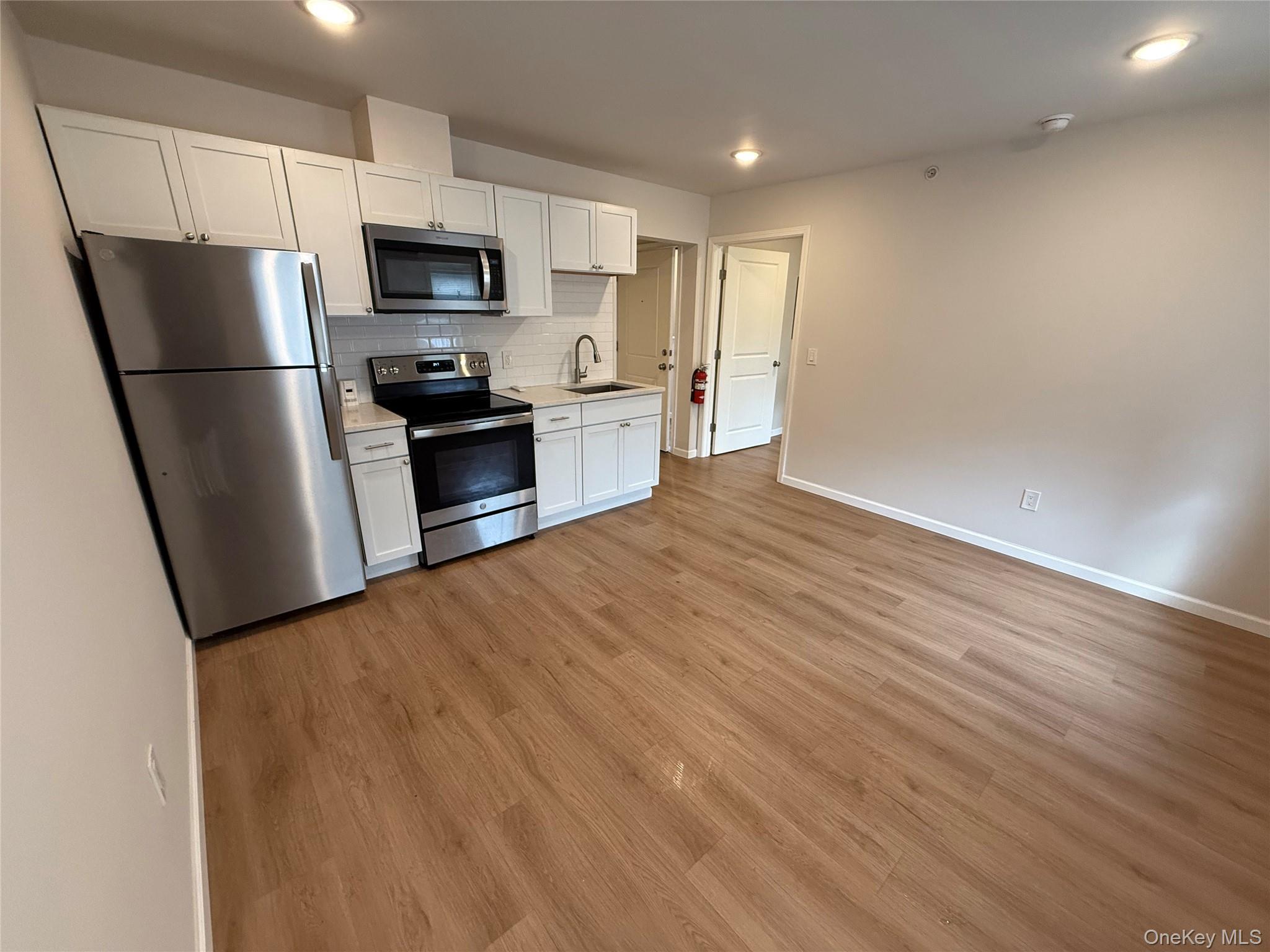 185 Broadway Property Photo 9
