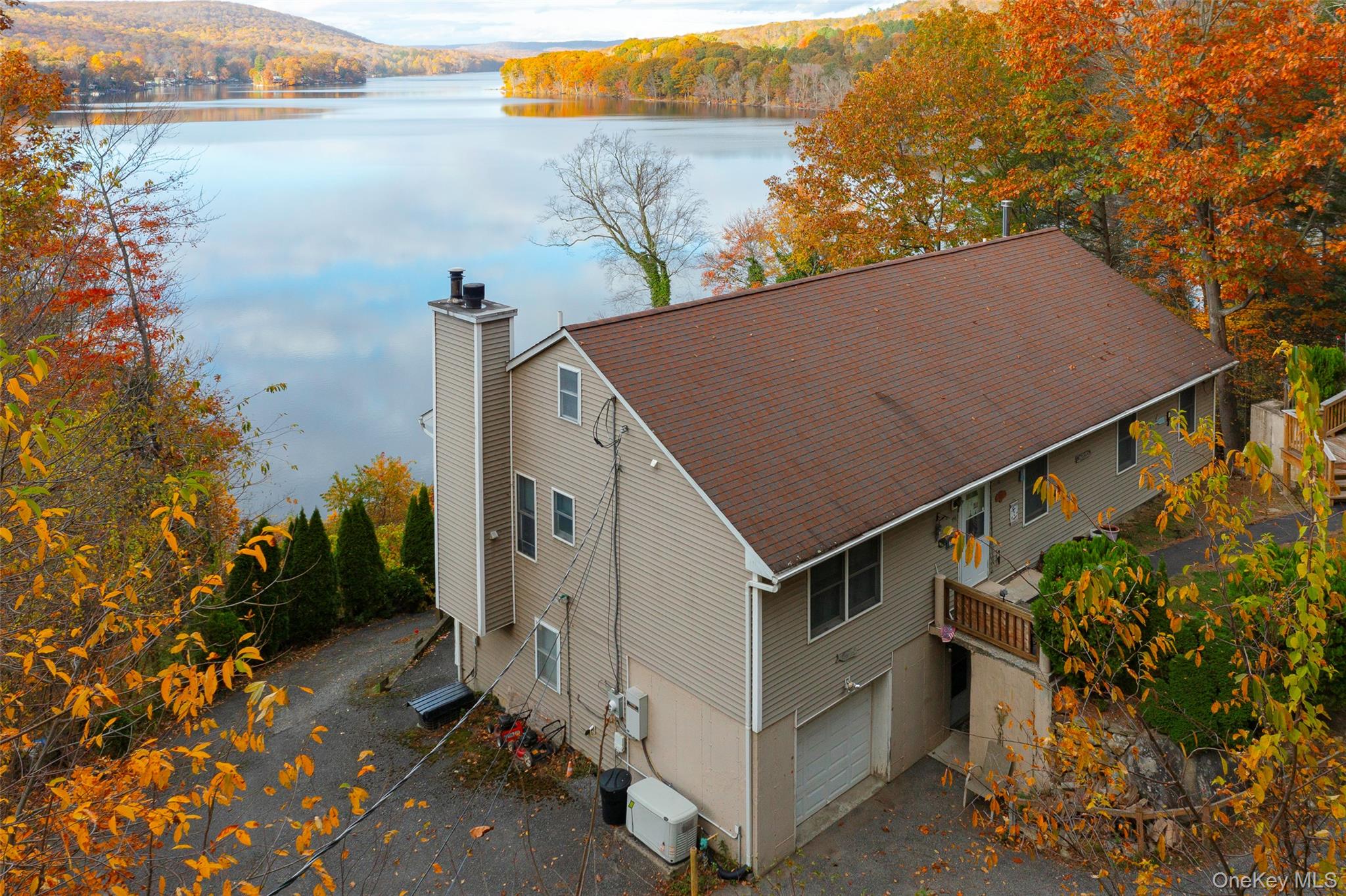 1098 292 Route Property Photo 1