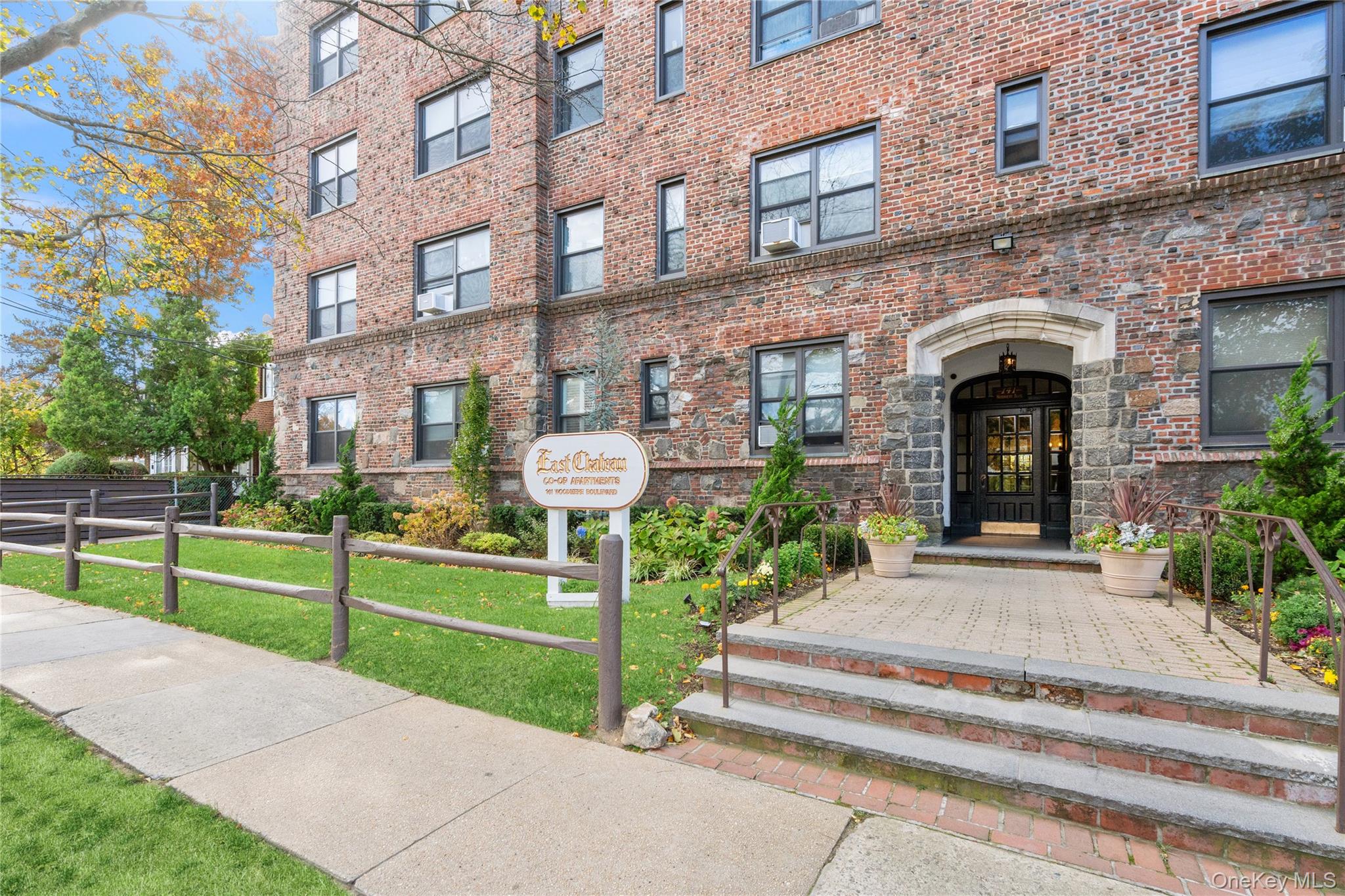 141 Woodmere Boulevard 5c Property Photo 3