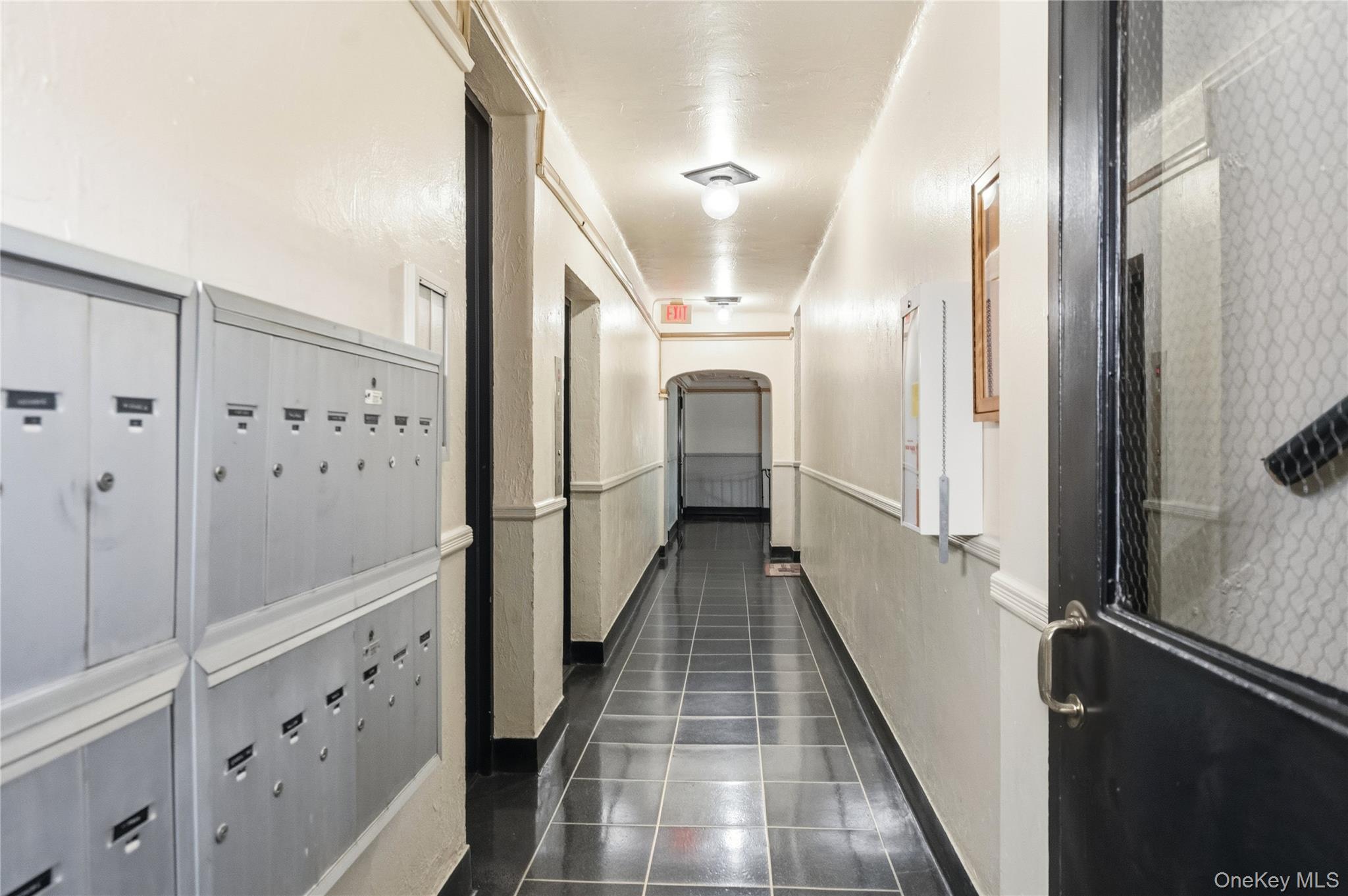 141 Woodmere Boulevard 5c Property Photo 6
