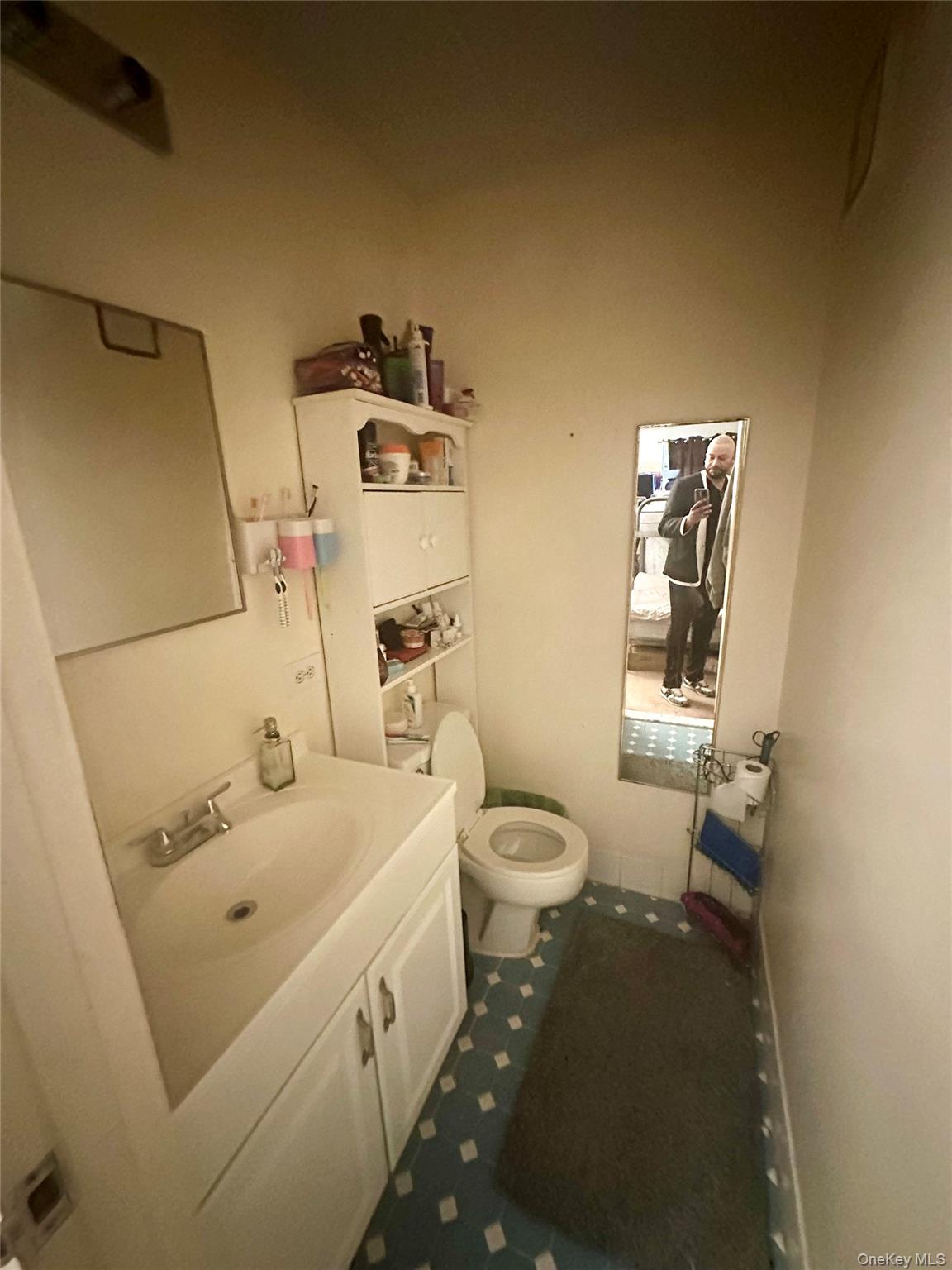 29 Adrian Avenue A5 Property Photo 9