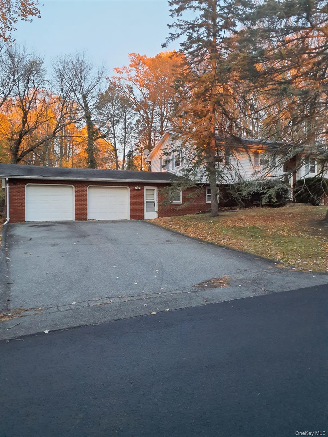 65 Laura Drive Property Photo 2