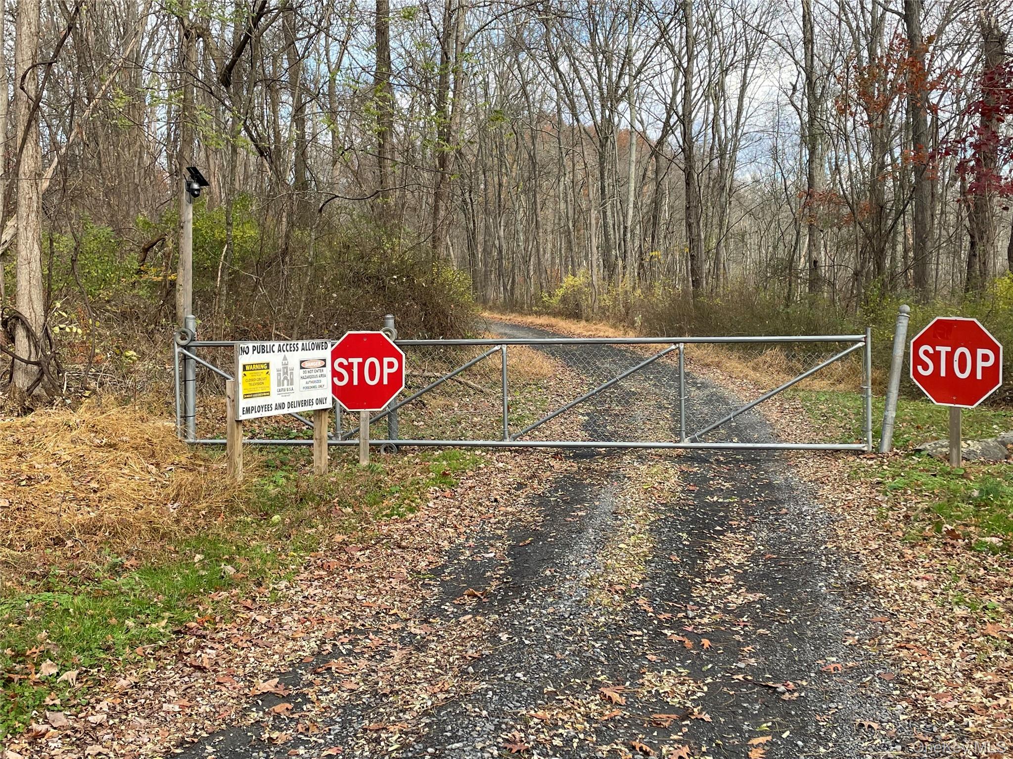 62 E Rock Cut Road Property Photo 4