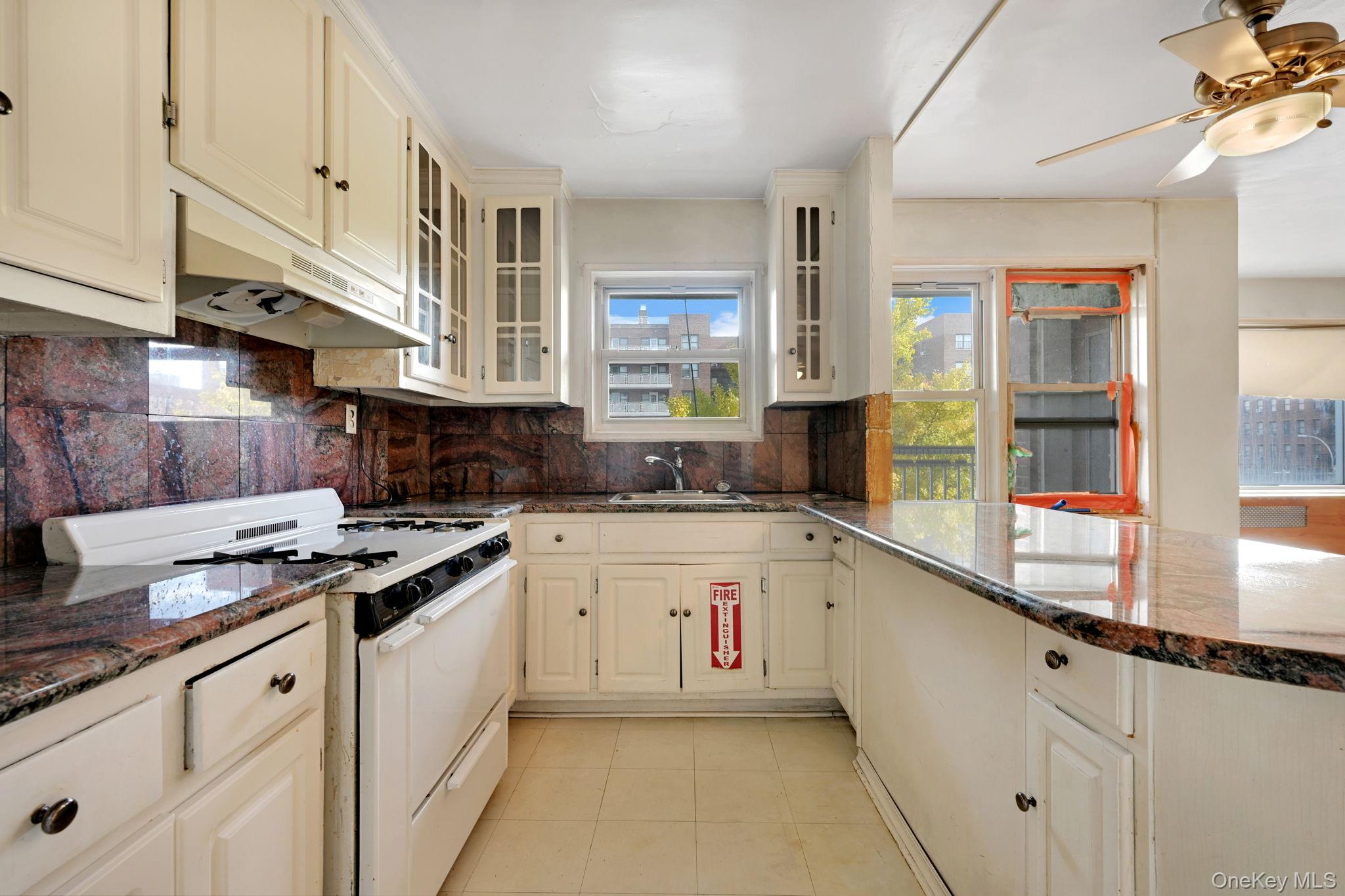 3131 Grand Concourse 3c Property Photo 6
