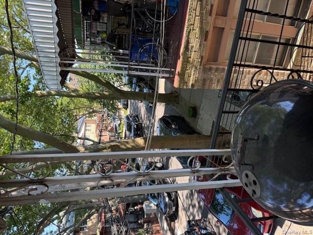 618 Elton Street Property Photo 2
