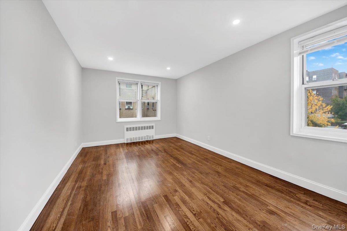 4265 Webster Ave. 5c Property Photo 11