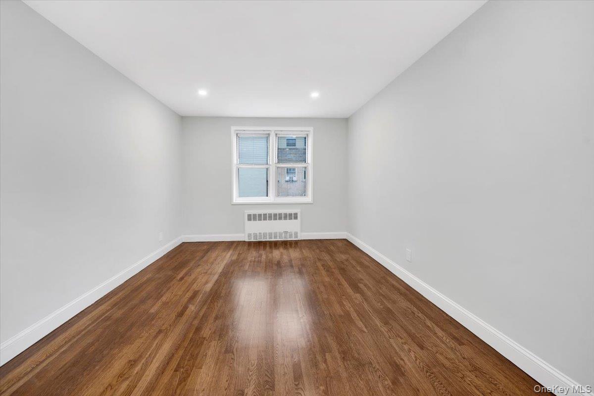 4265 Webster Ave. 5c Property Photo 12
