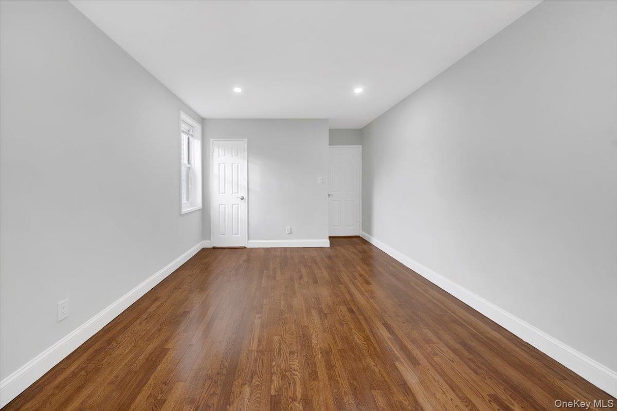 4265 Webster Ave. 5c Property Photo 13
