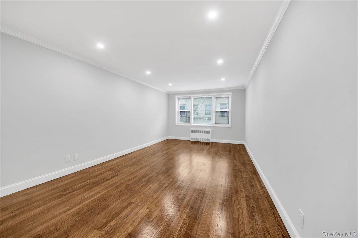 4265 Webster Ave. 5c Property Photo 17