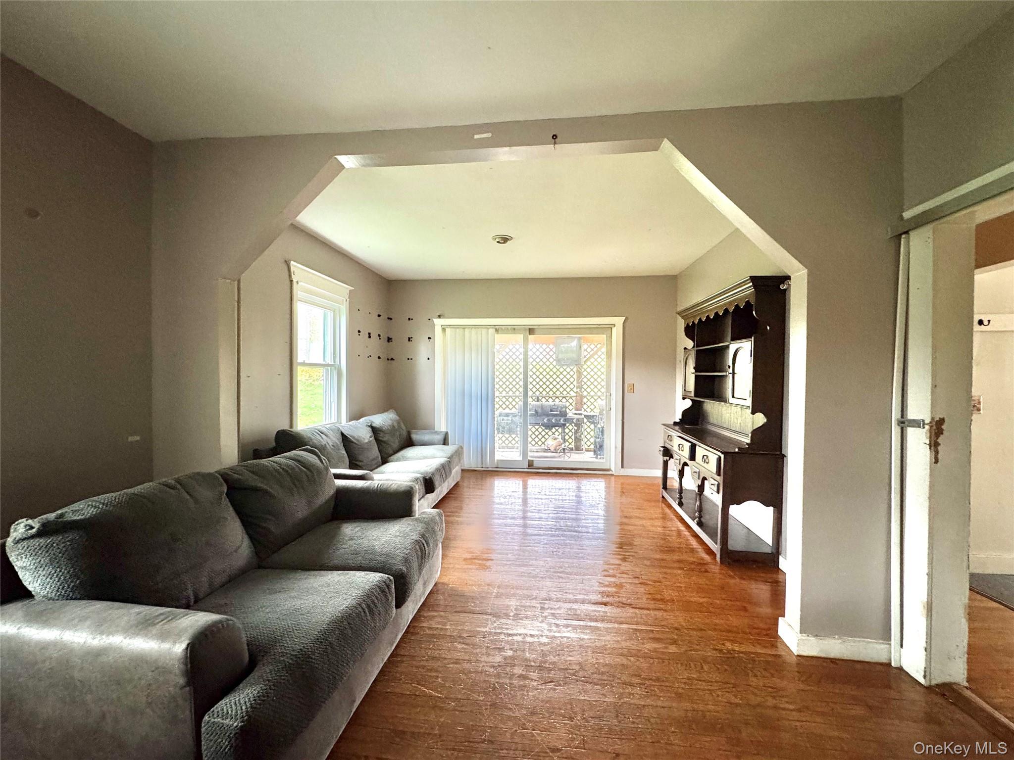 8 Forest Hills Avenue Property Photo 6