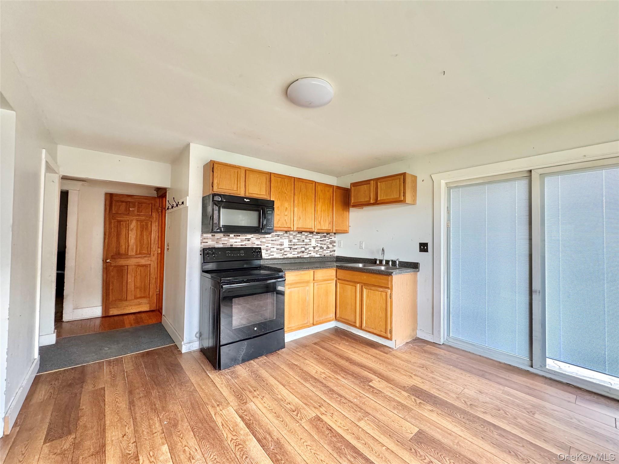 8 Forest Hills Avenue Property Photo 10