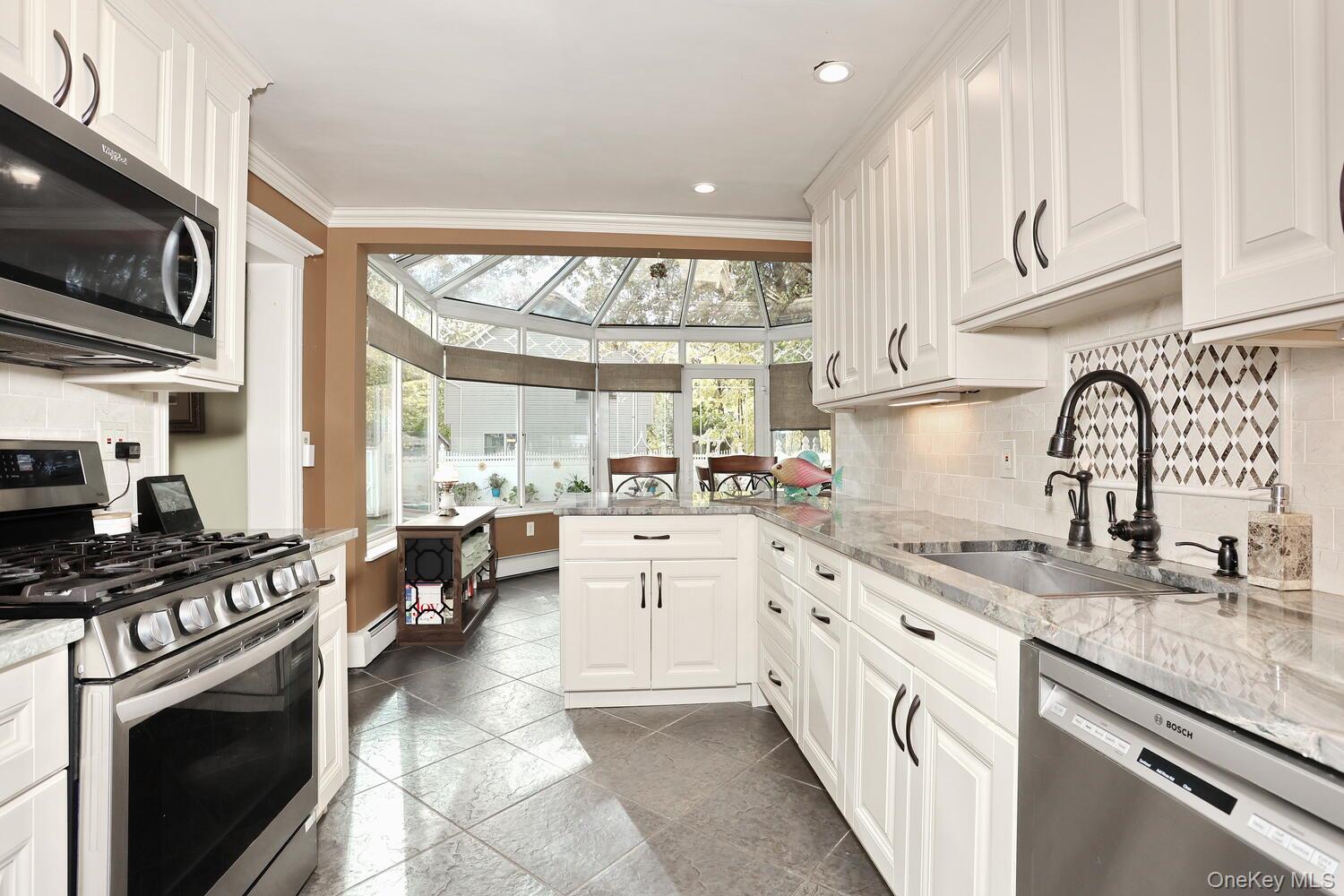 81 E Maple Avenue Property Photo 18