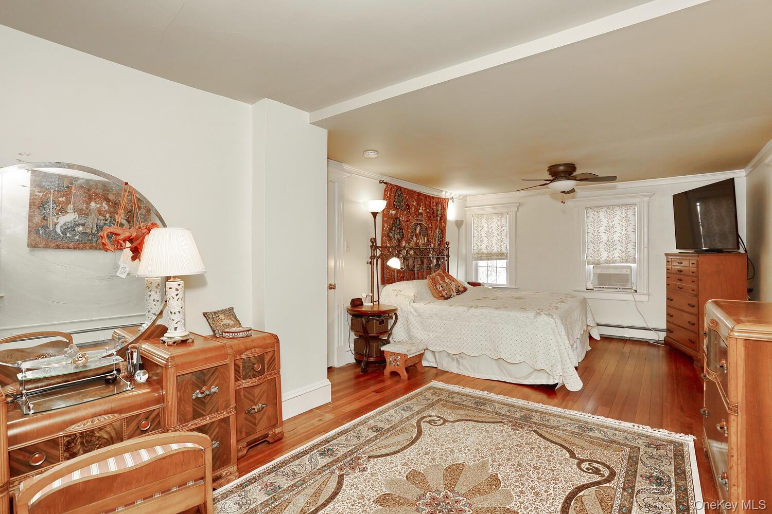 81 E Maple Avenue Property Photo 24