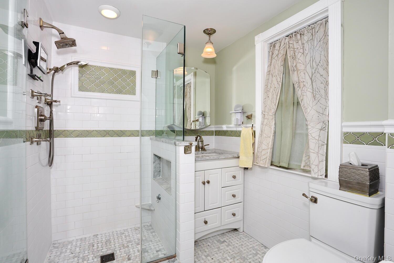 81 E Maple Avenue Property Photo 26