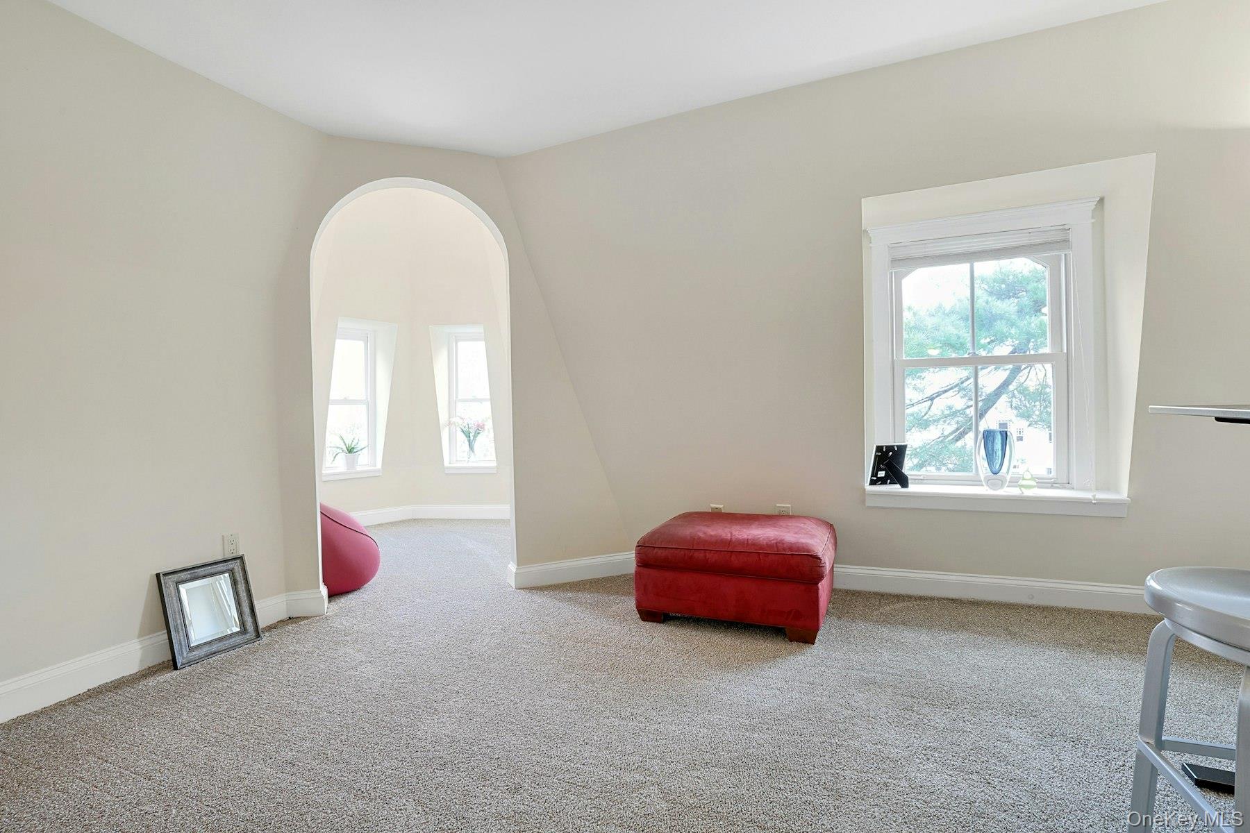 46 South Broadway Property Photo 28