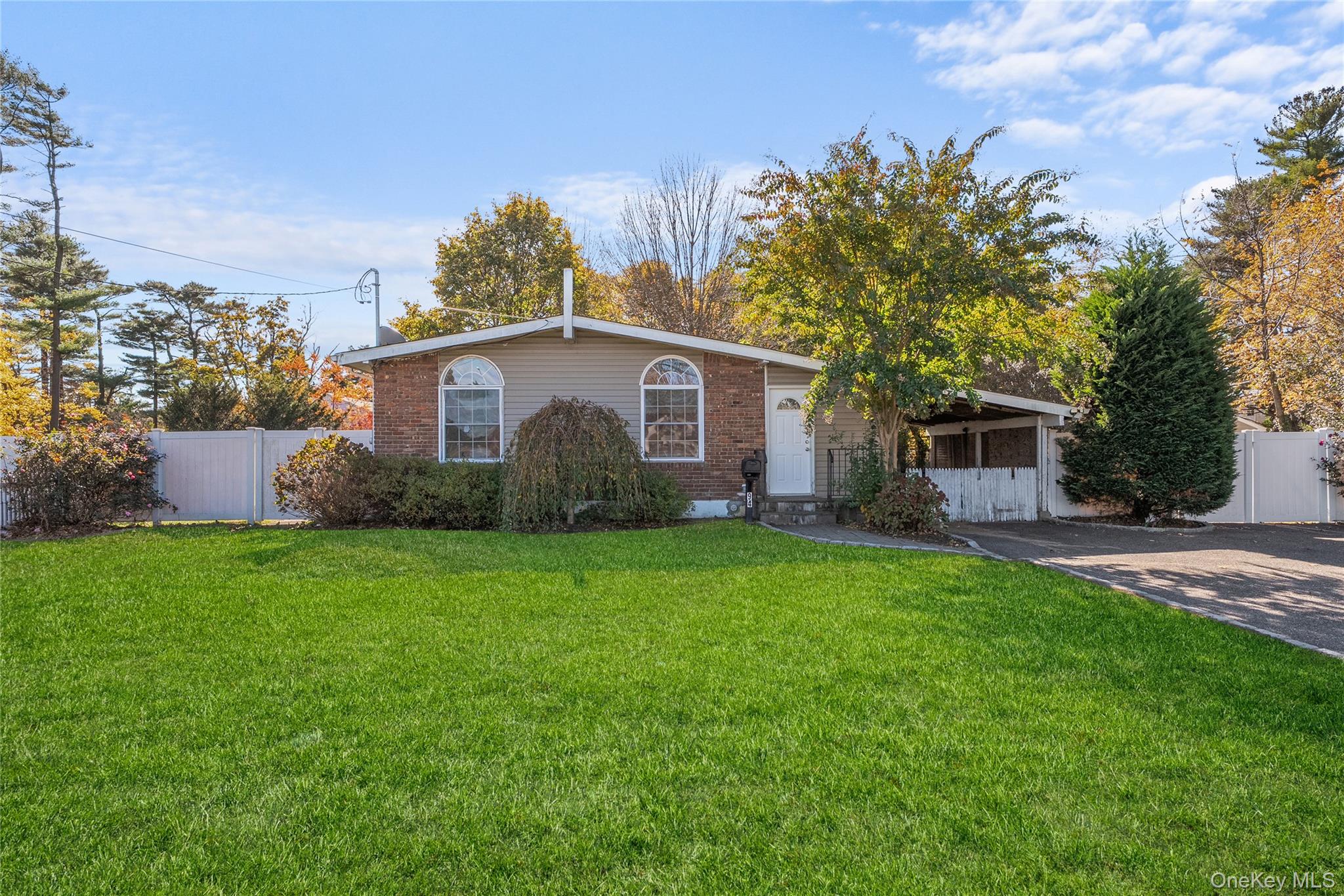 94 3rd Avenue Property Photo 1