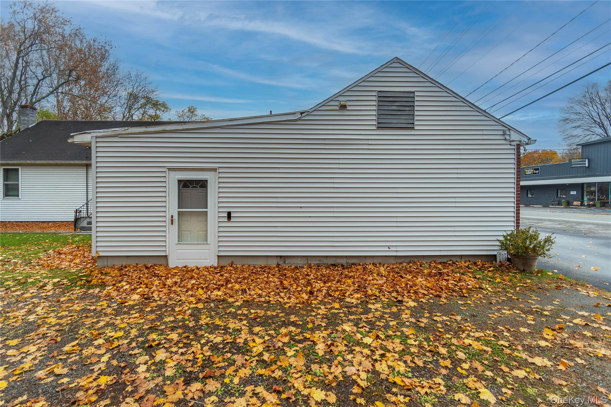 426 Violet Avenue Property Photo 11