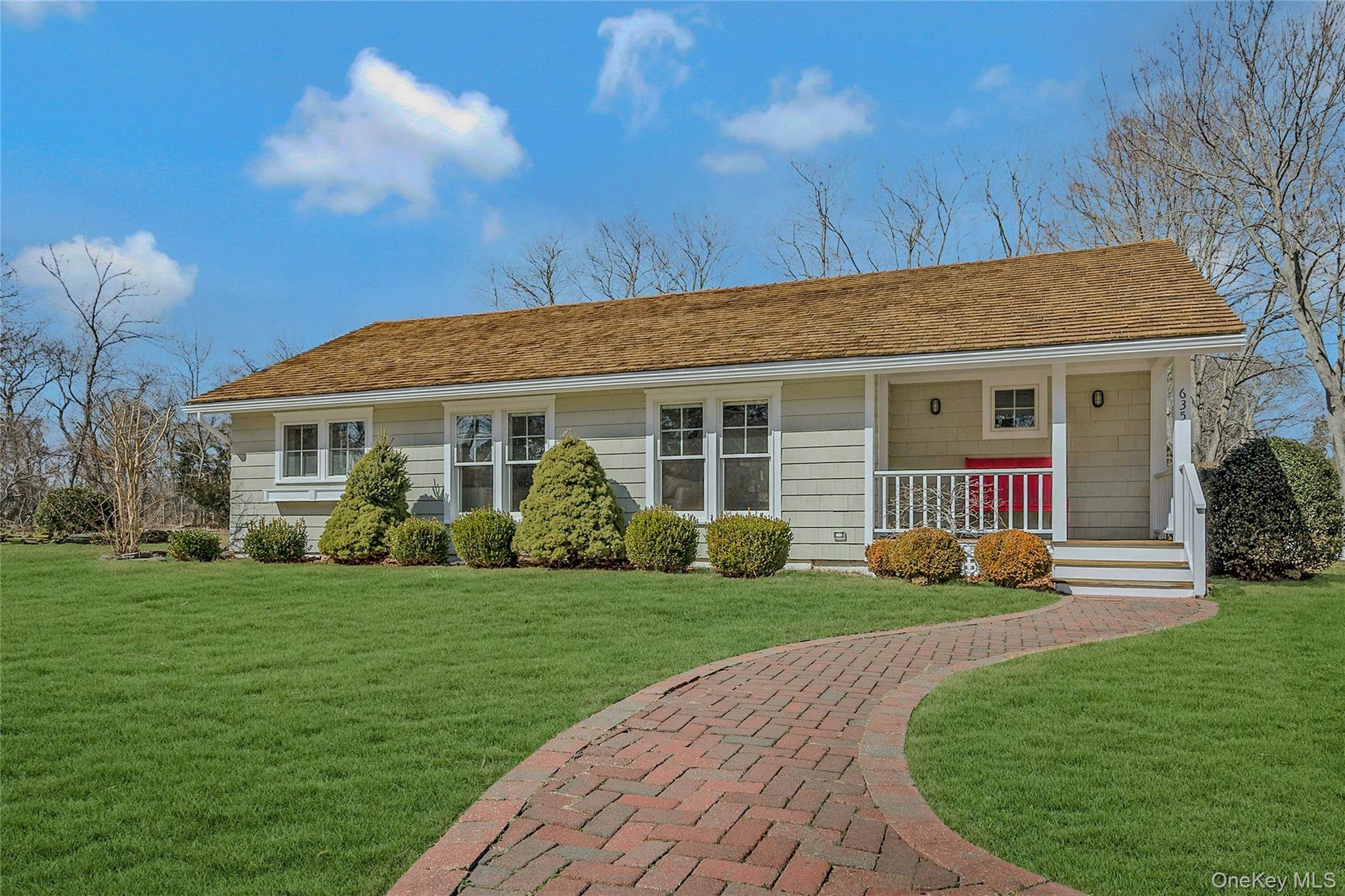 635 Strohson Road Property Photo 2
