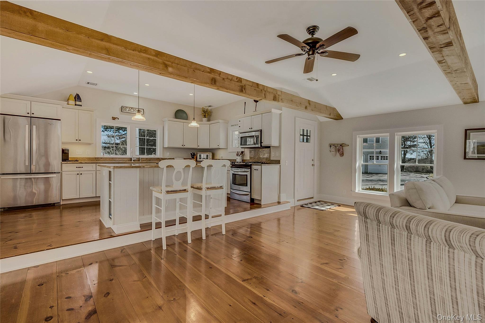 635 Strohson Road Property Photo 9