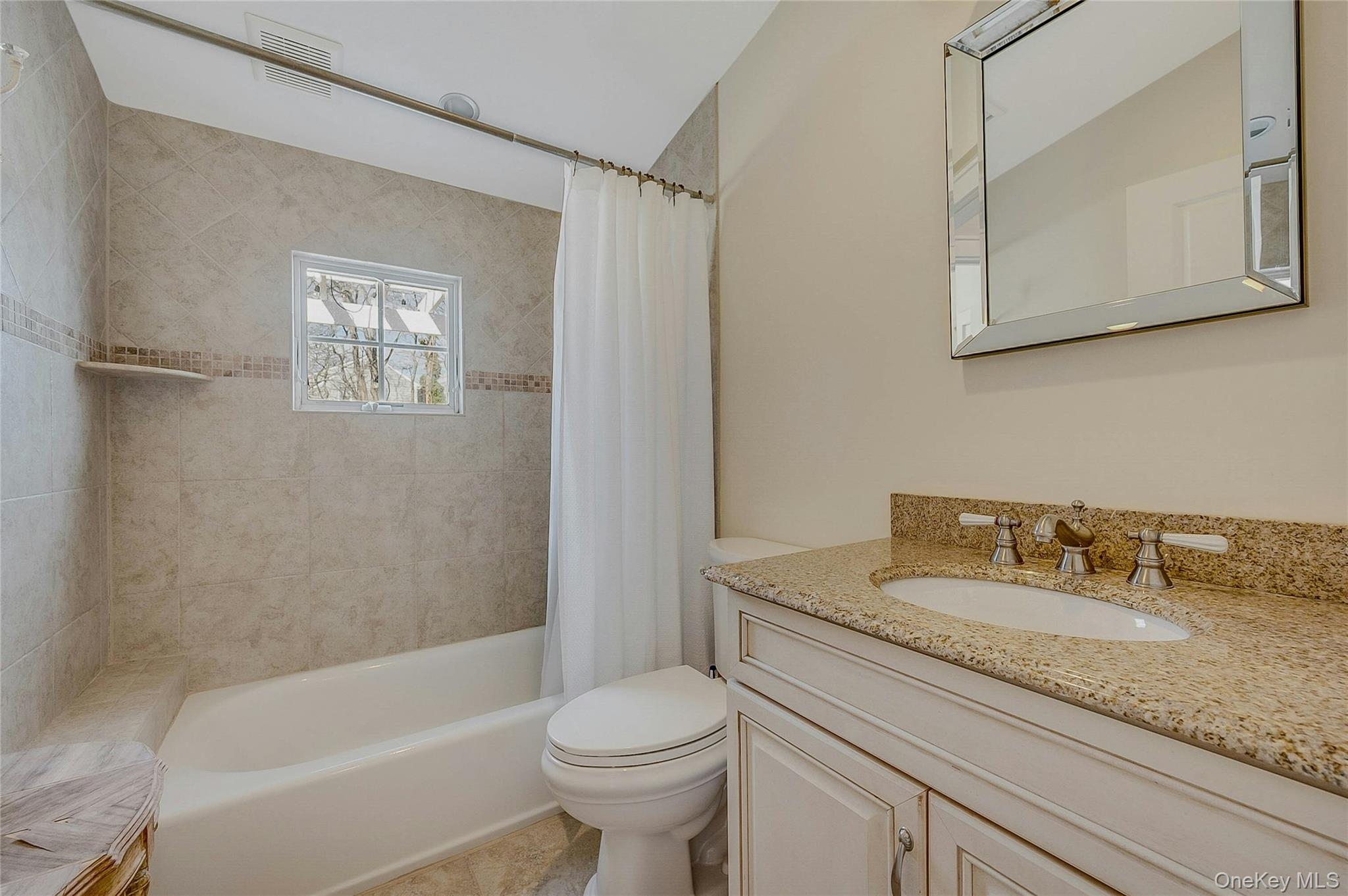 635 Strohson Road Property Photo 22