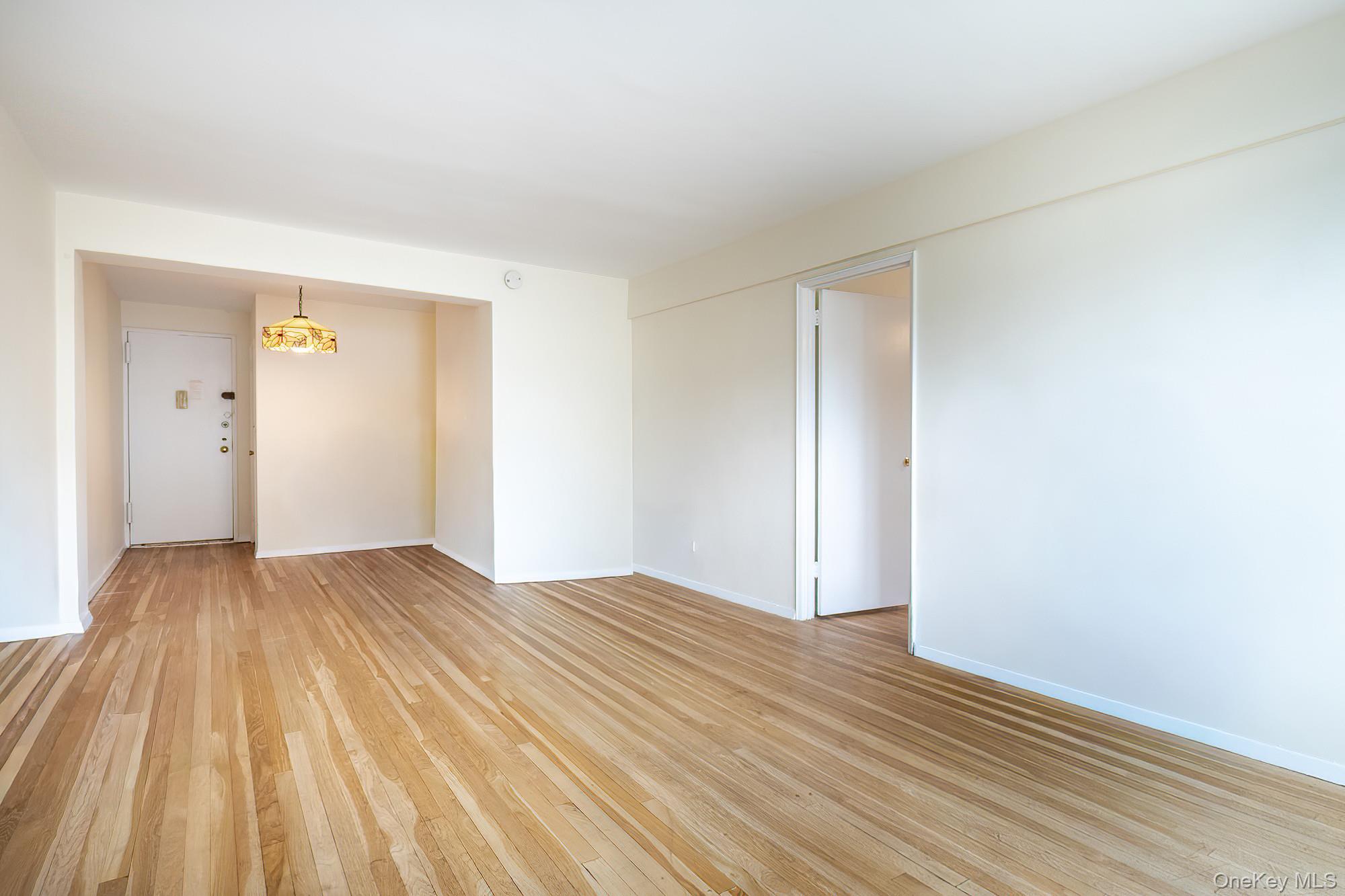 2390 Palisade Avenue 5j Property Photo 7