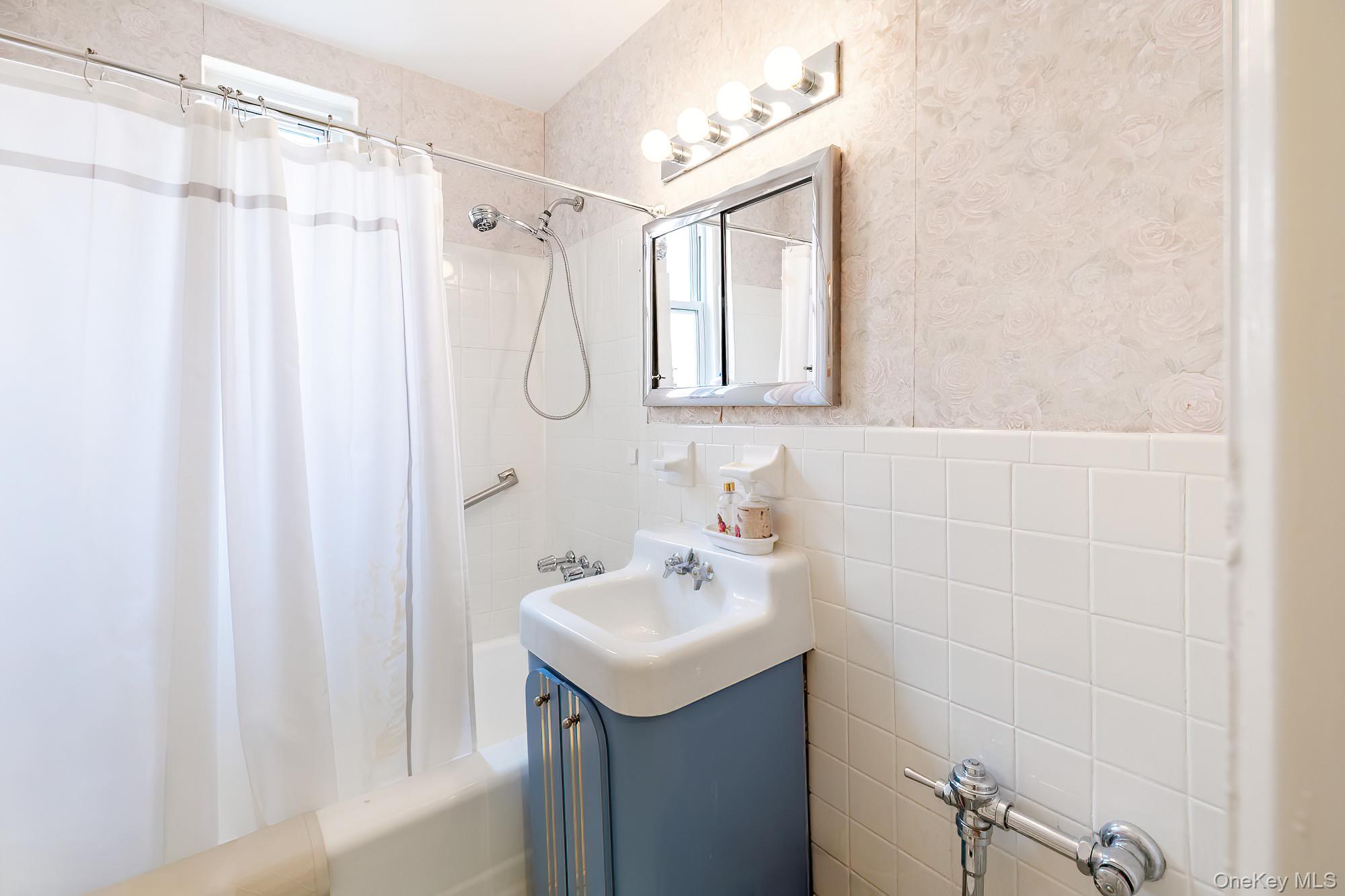 2390 Palisade Avenue 5j Property Photo 17