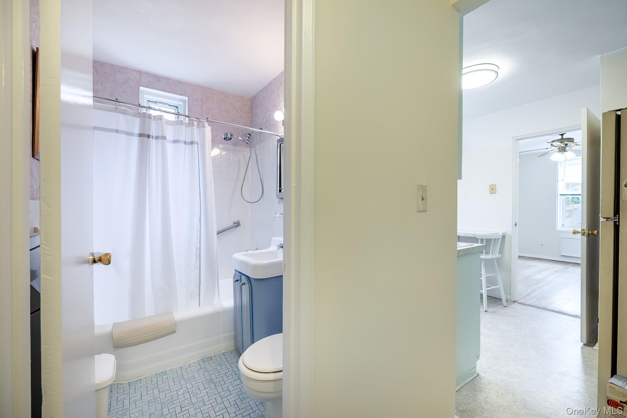 2390 Palisade Avenue 5j Property Photo 18