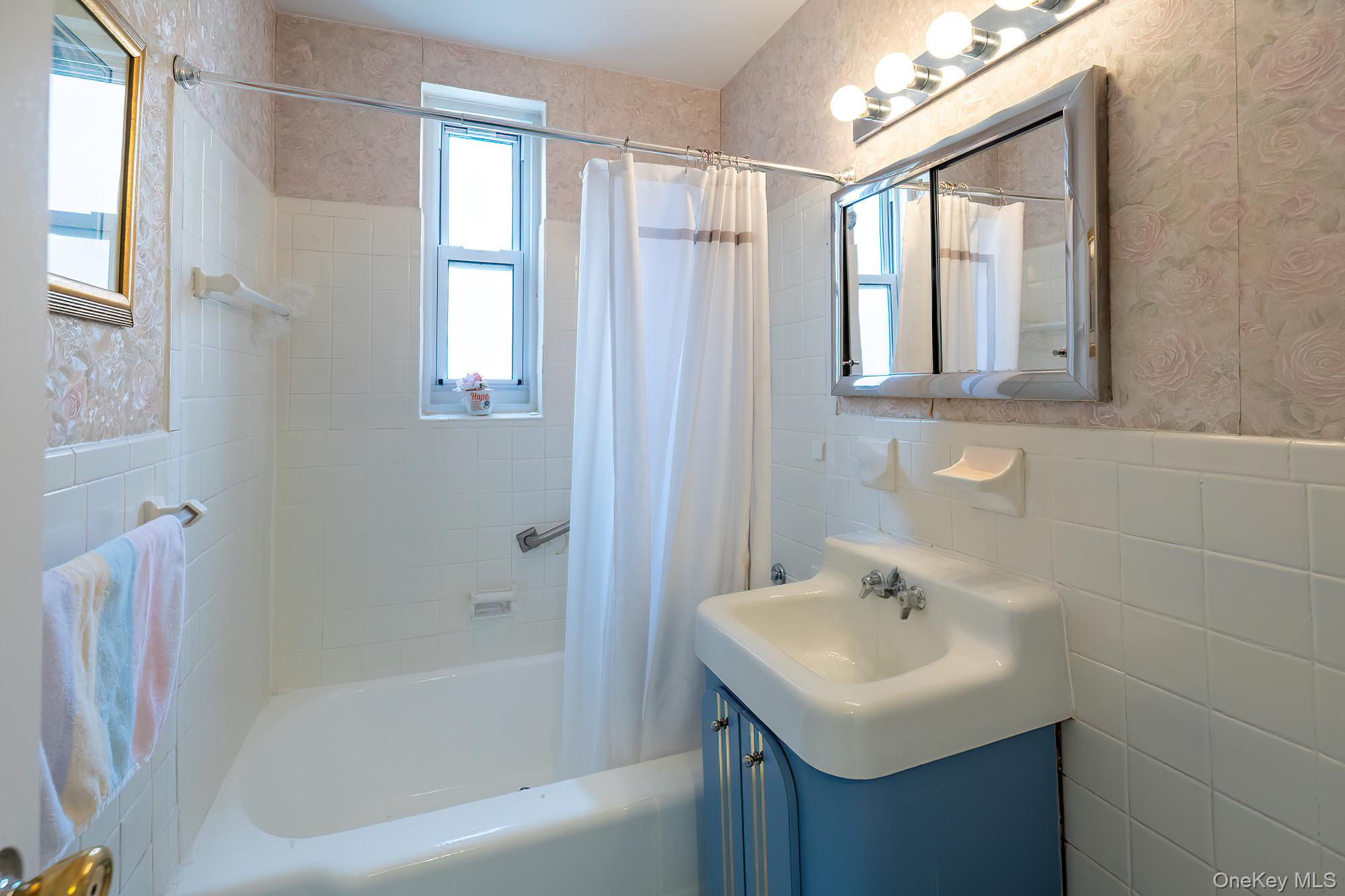2390 Palisade Avenue 5j Property Photo 19