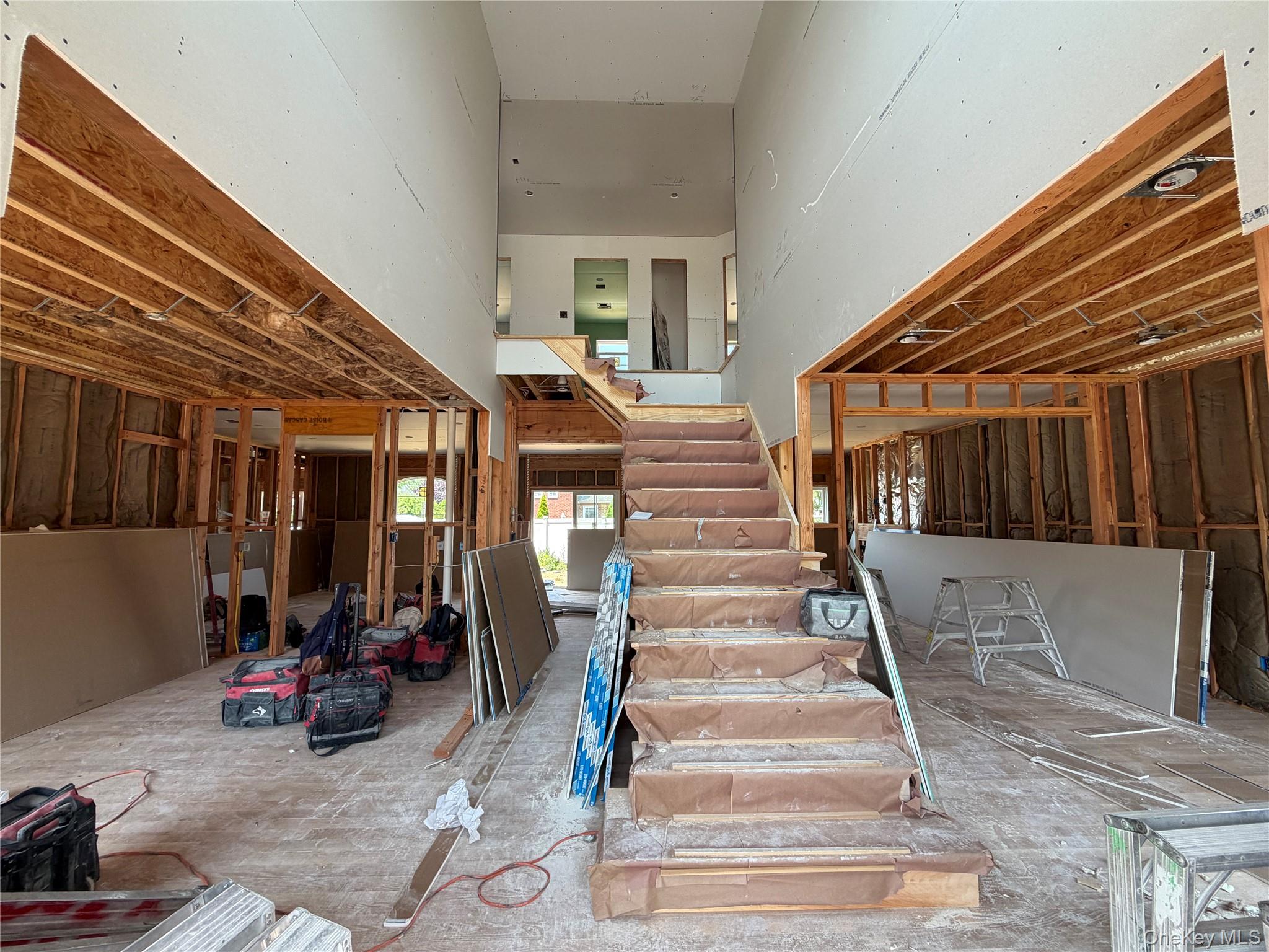 366 Broadway Property Photo 2