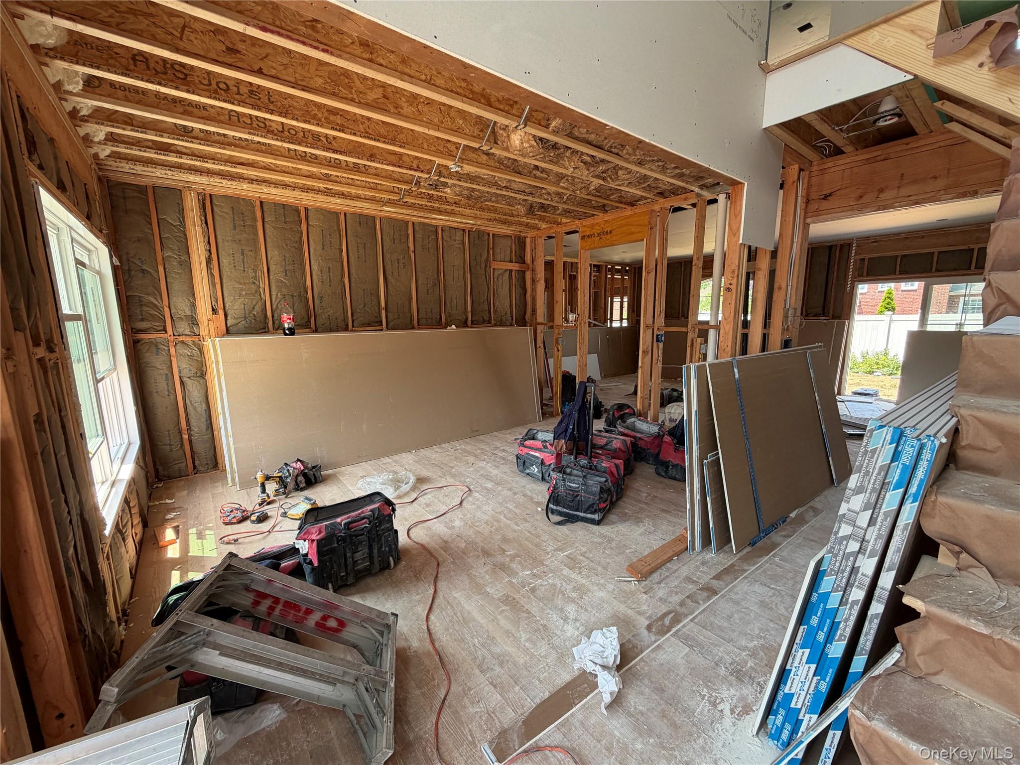 366 Broadway Property Photo 3