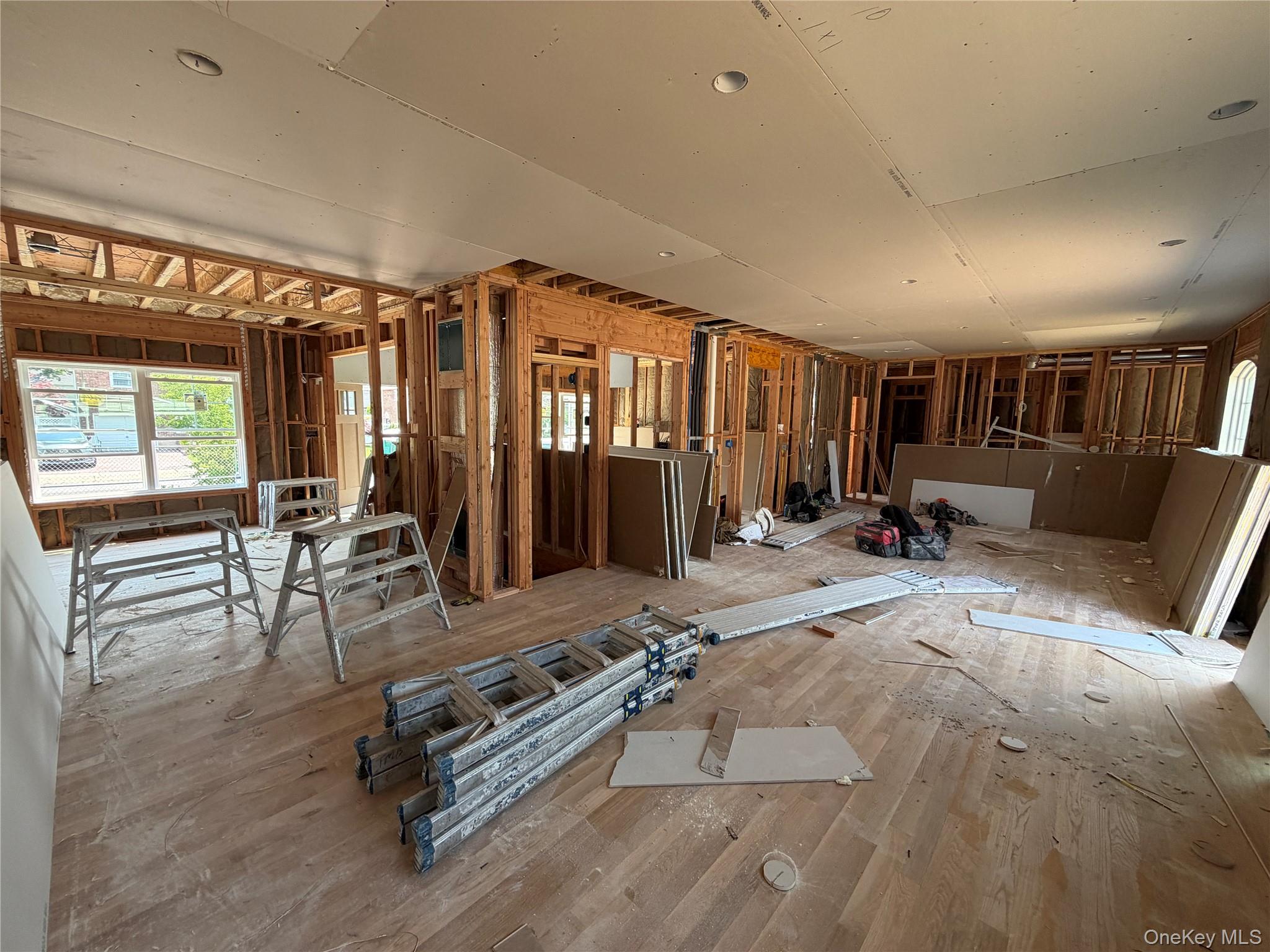 366 Broadway Property Photo 4