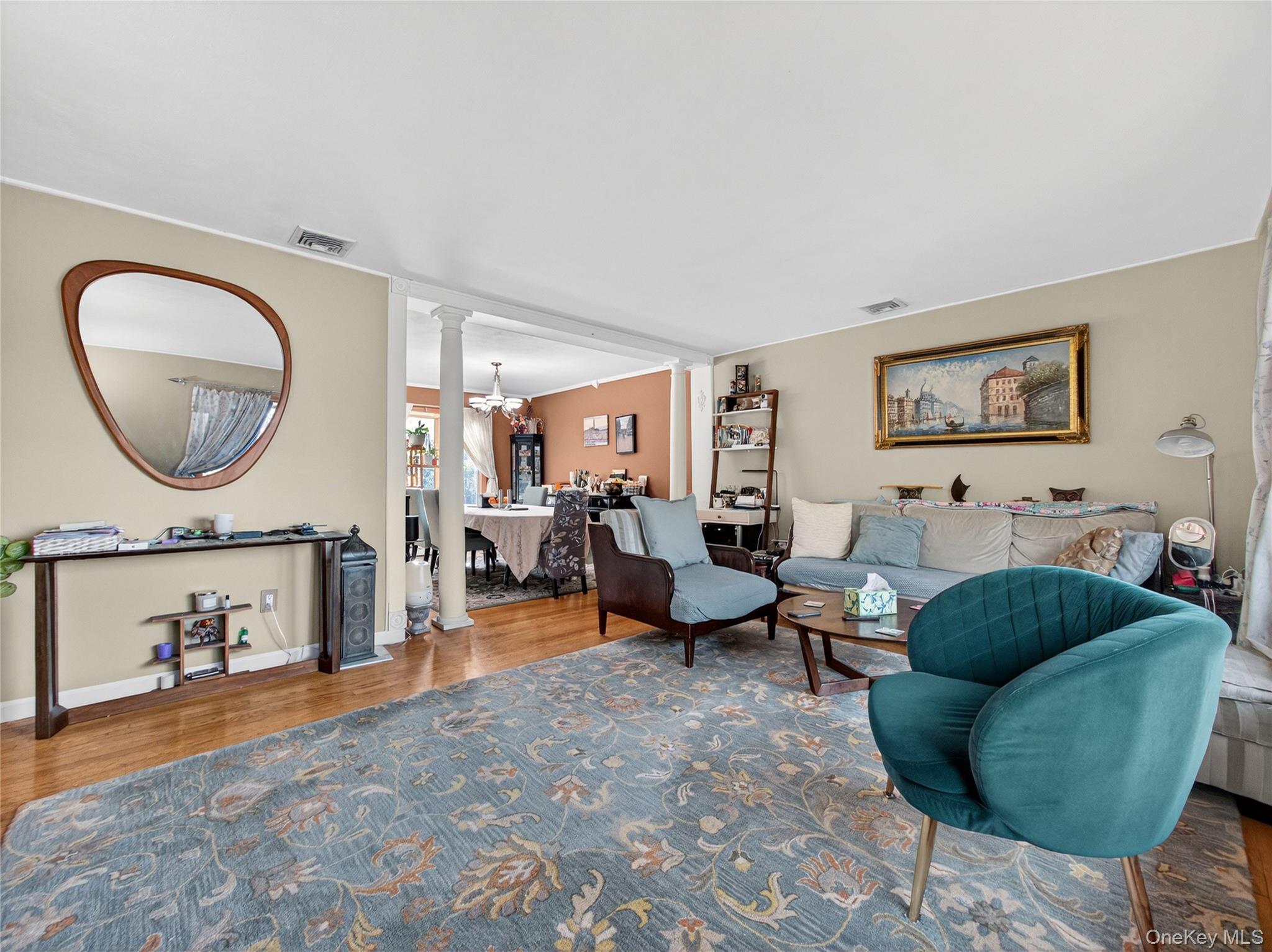 450 Valentine Avenue Property Photo 2